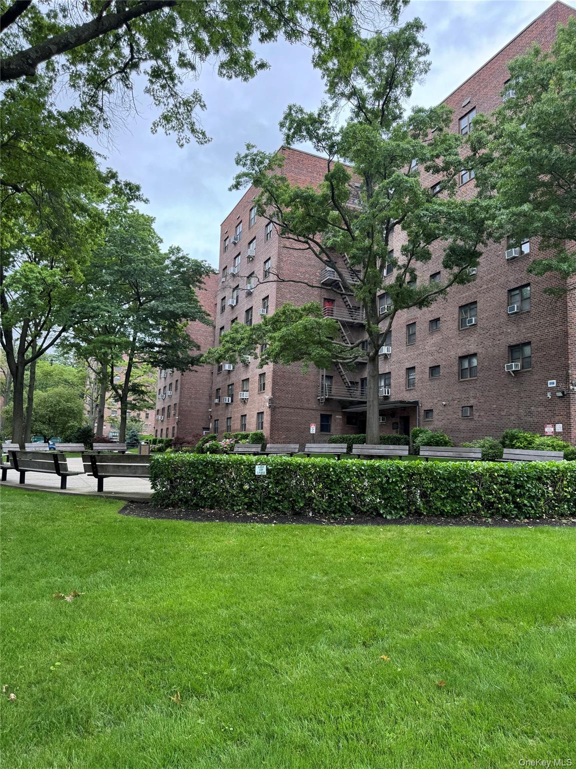 #8 photo, 87-56 Francis Lewis Blvd, クイーンズ区 Queens Village , NY 11427