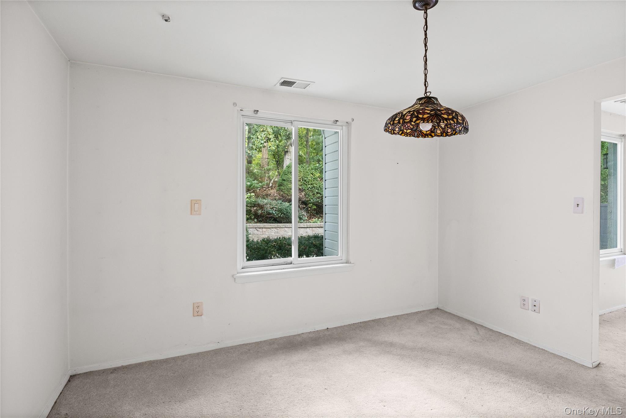 #11 photo, 269 Brettonwoods Drive, サフォーク郡 Coram , NY 11727