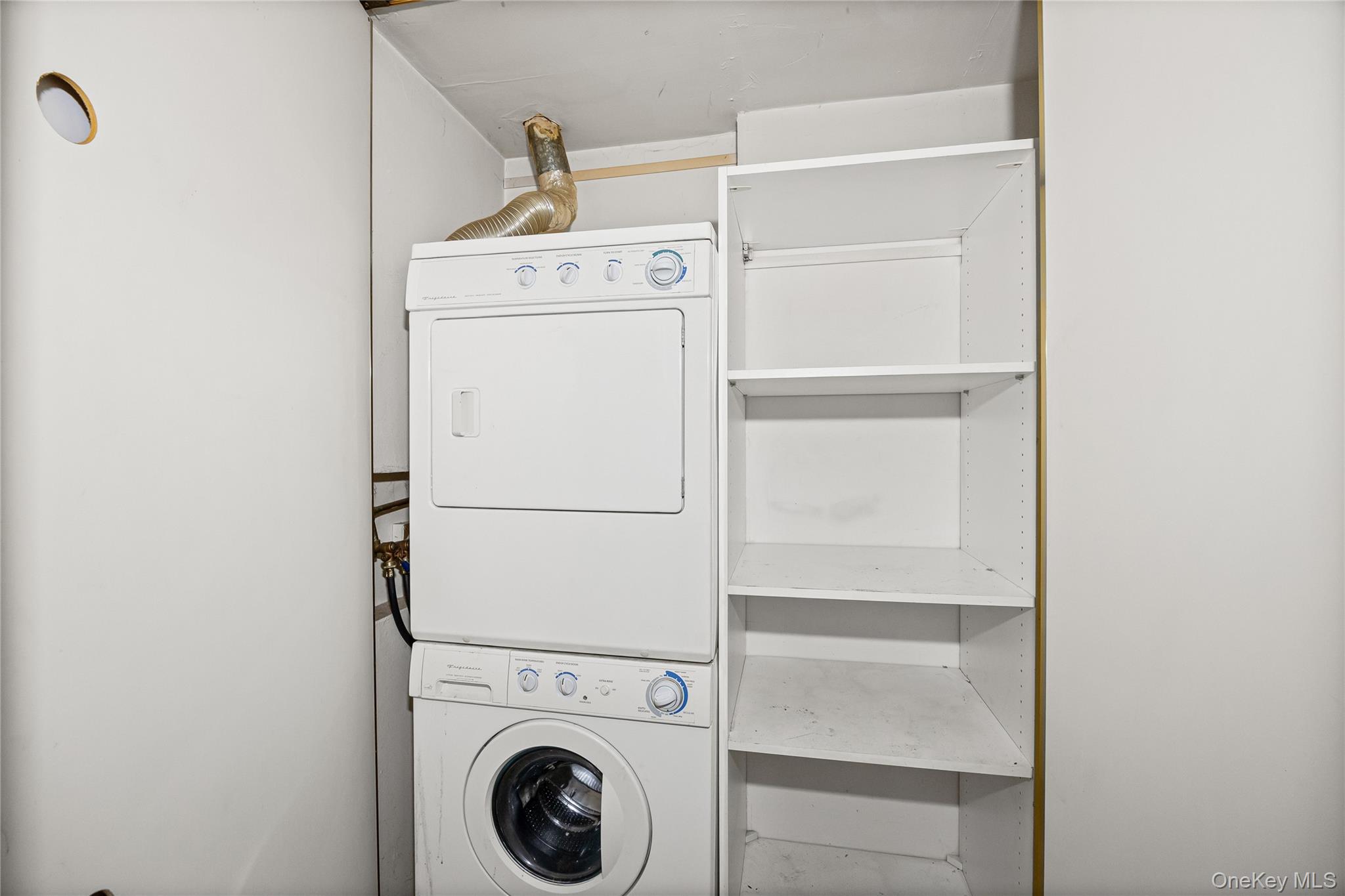 #20 photo, 269 Brettonwoods Drive, サフォーク郡 Coram , NY 11727