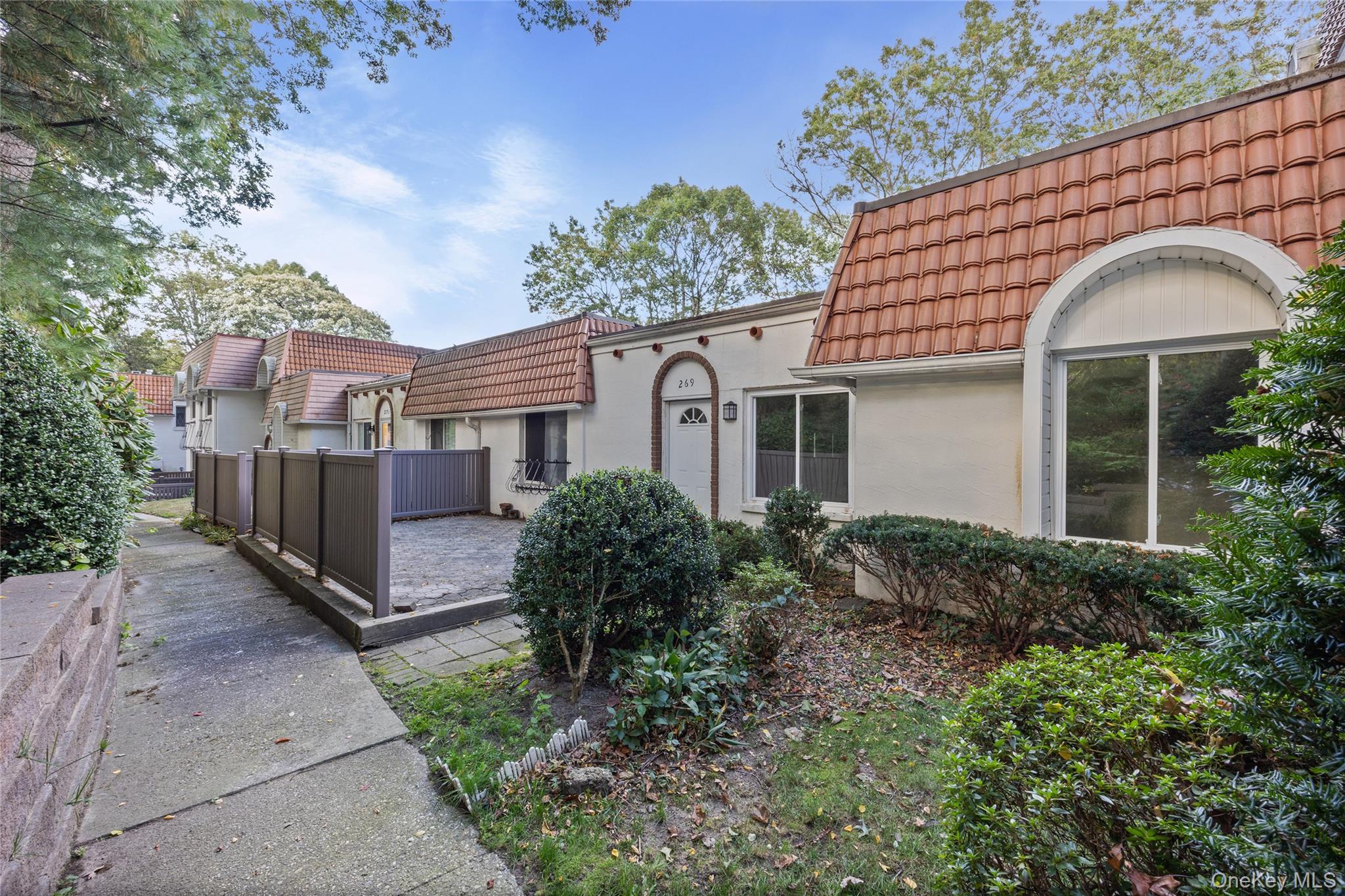 #3 photo, 269 Brettonwoods Drive, サフォーク郡 Coram , NY 11727