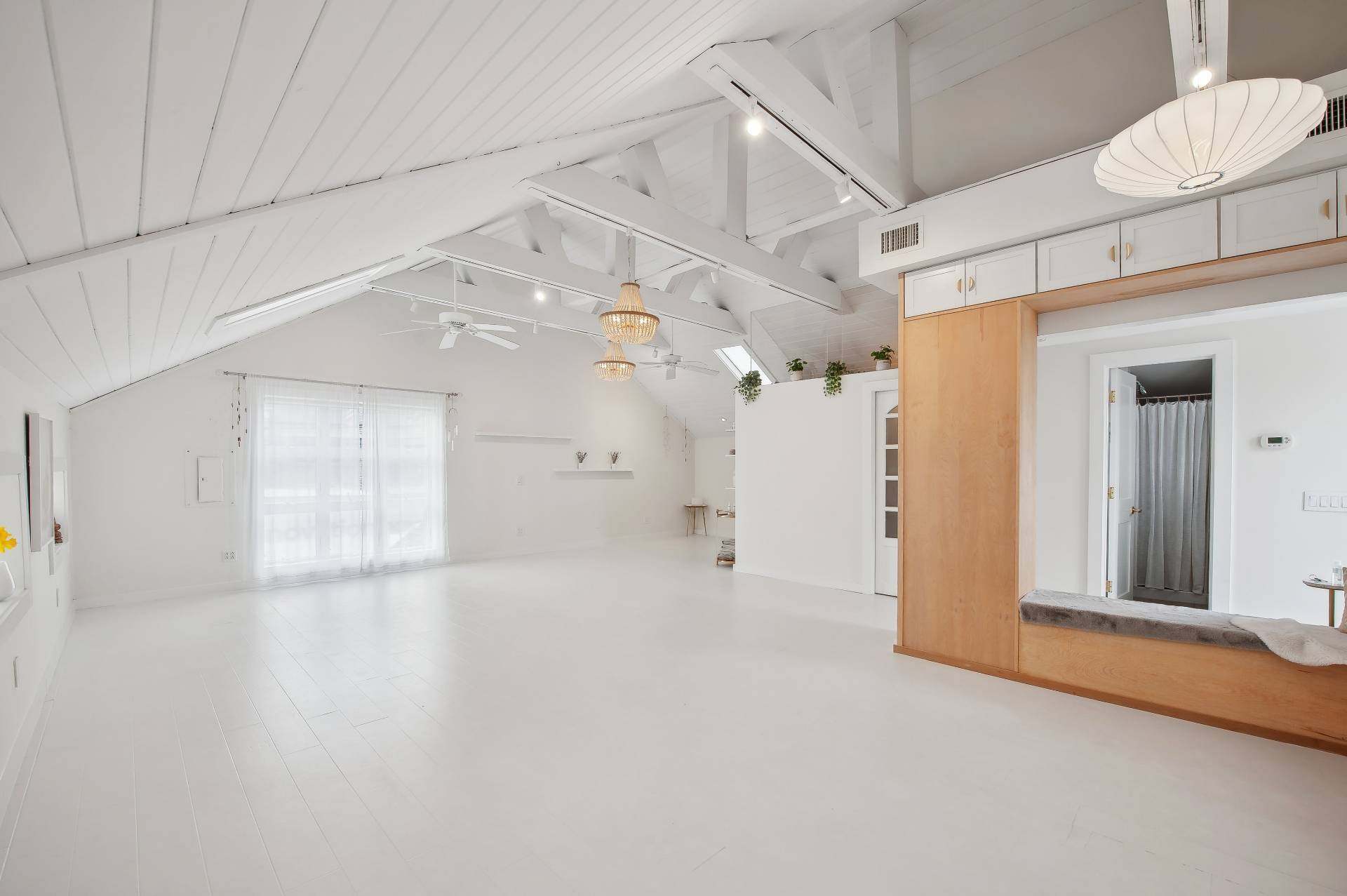 #1 photo, 51 Division Street, Second Floor, サフォーク郡 Sag Harbor , NY 11963