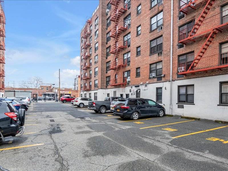 #18 photo, 877 Bay Ridge Ave, #3H, ブルックリン区 Dyker Heights , NY 11220
