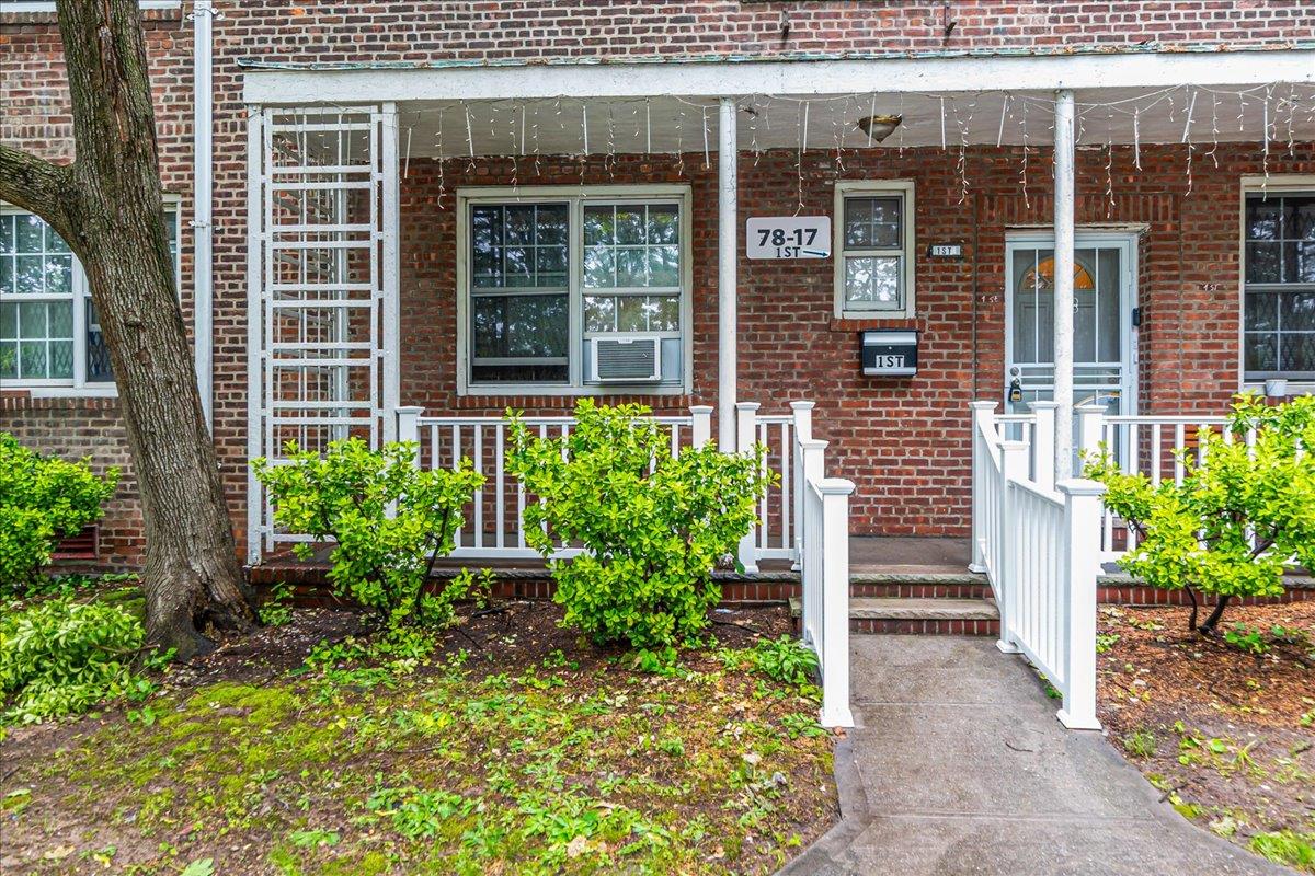 #1 photo, 7817 Park Drive, 皇后區 秋園 Kew Garden Hills , NY 11367