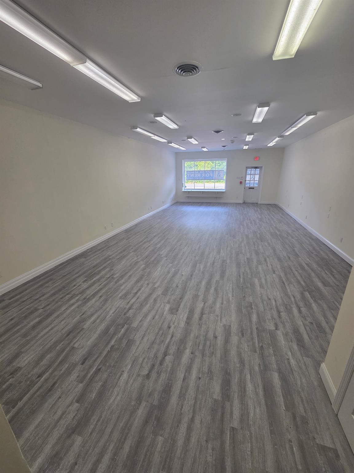 #4 photo, 2468 Montauk Highway, サフォーク郡 Brookhaven , NY 11719