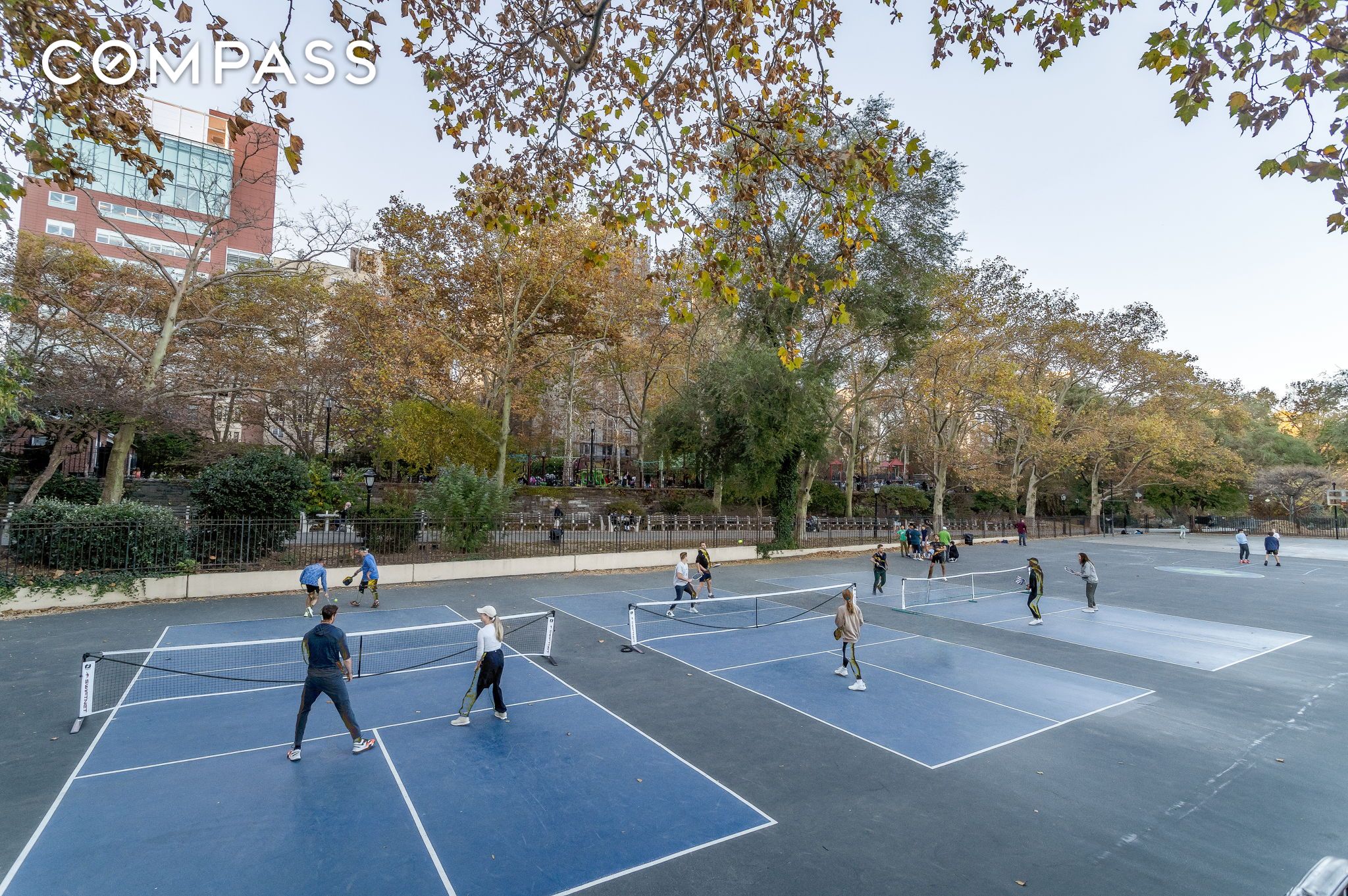 #11 photo, 450 E 83rd Street, マンハッタン Upper East Side , NY 10028