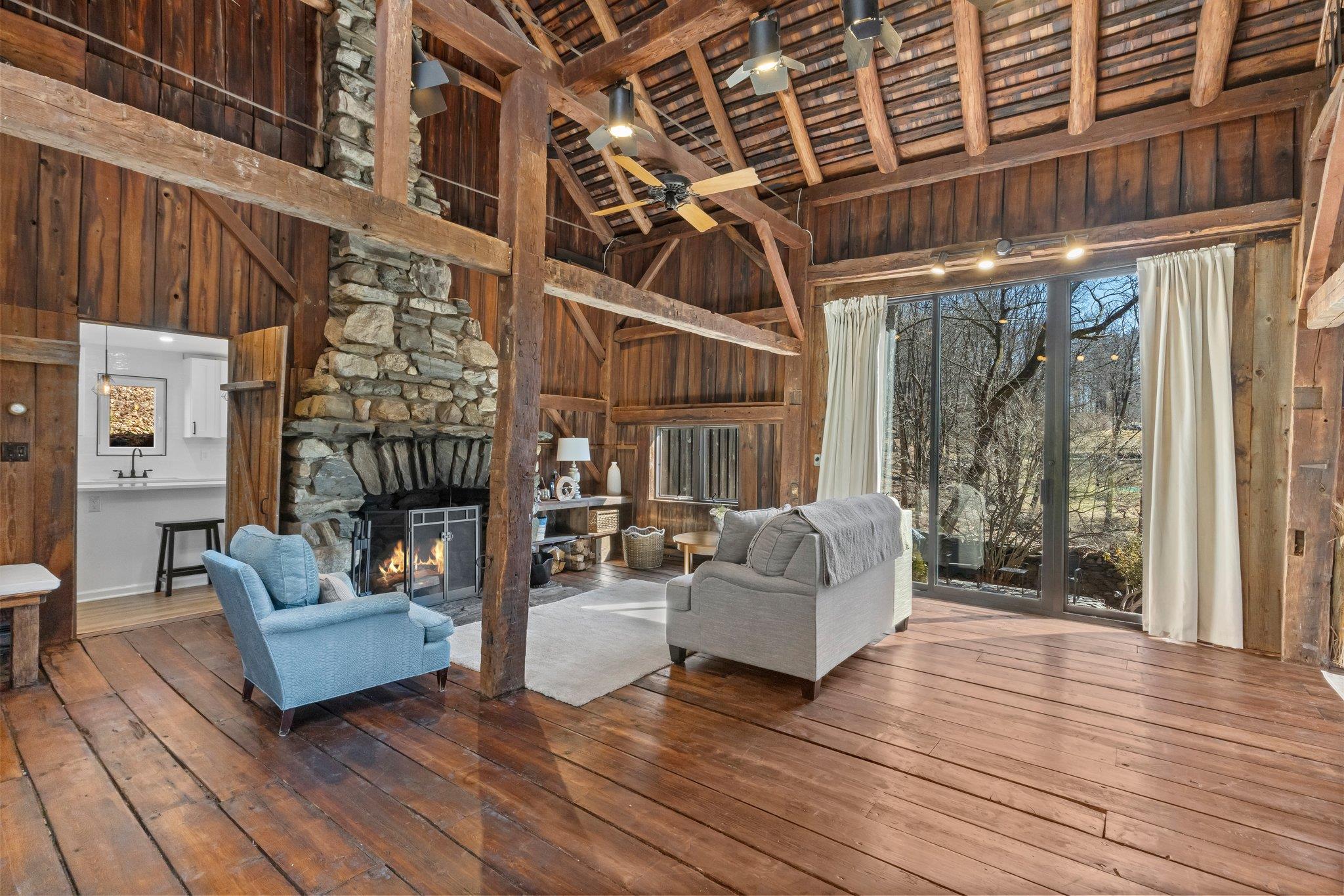 #4 photo, 200 Chestnut Ridge (A) Road, Bedford Corners , NY 10549