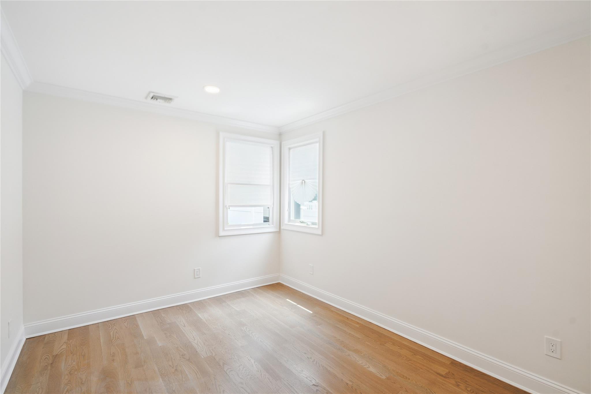 #15 photo, 35 Birchwood Park Drive, 长岛 塞奥瑟 Syosset , NY 11791