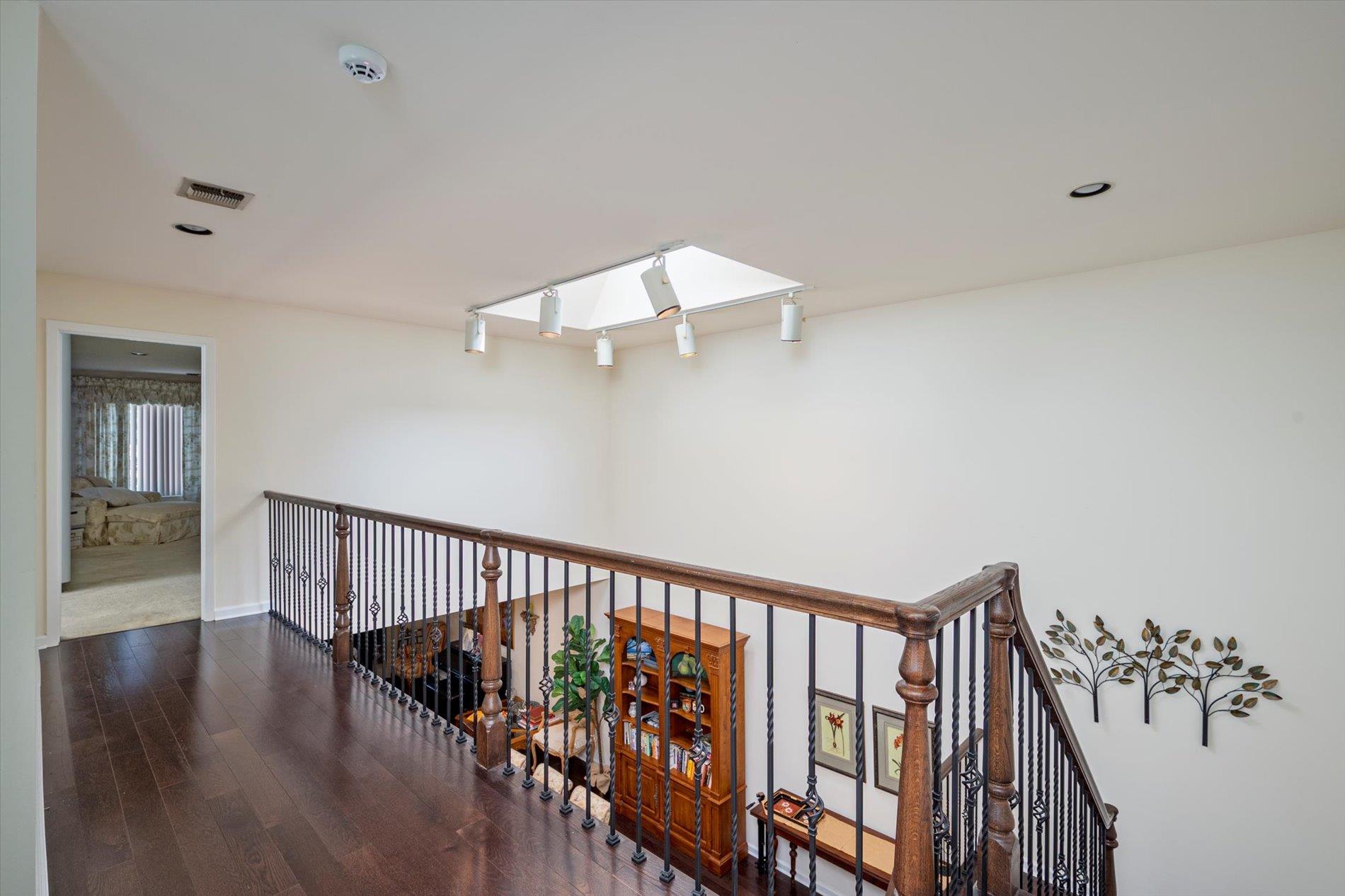 #14 photo, 70 Short Way, Roslyn Heights , NY 11577