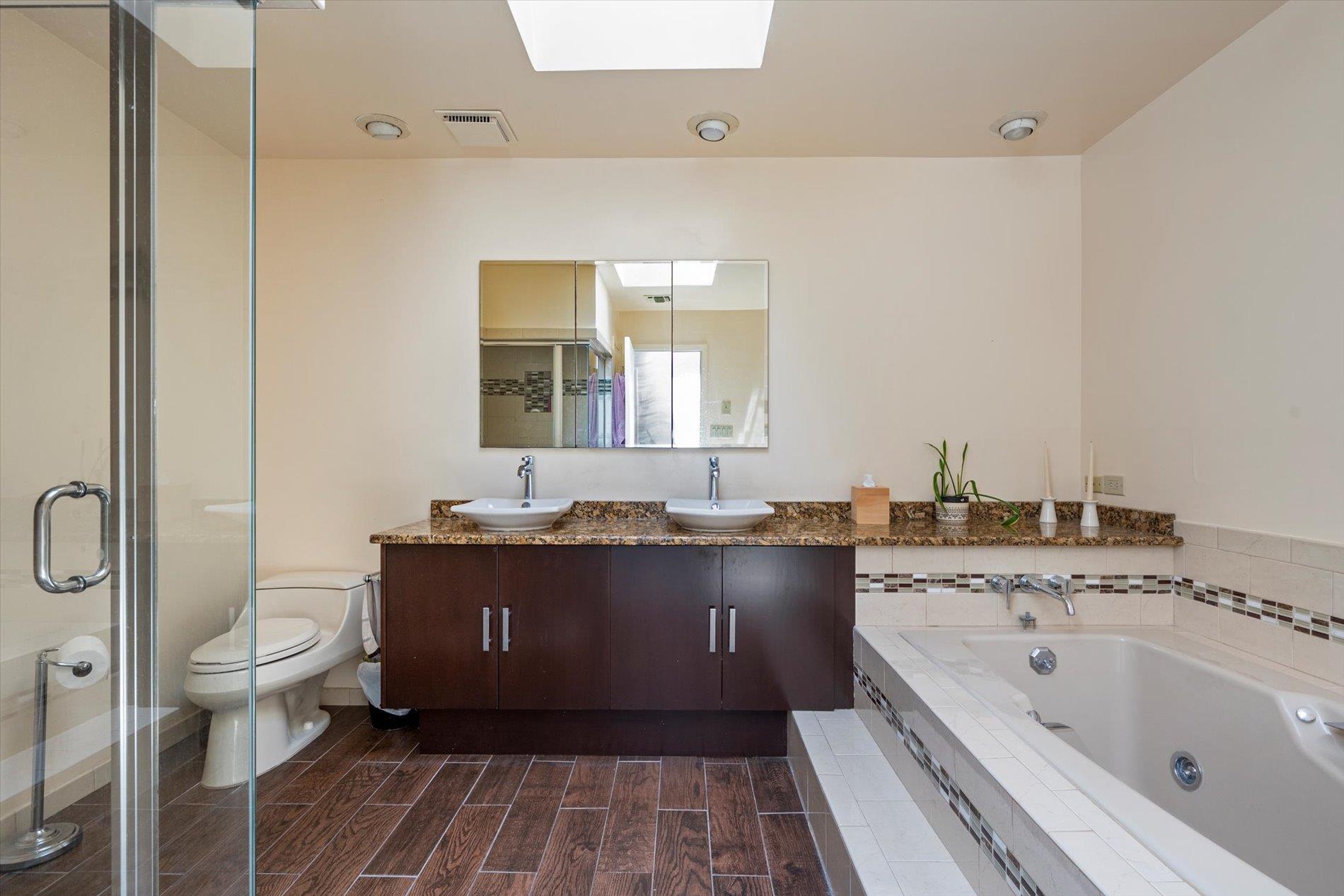 #19 photo, 70 Short Way, Roslyn Heights , NY 11577