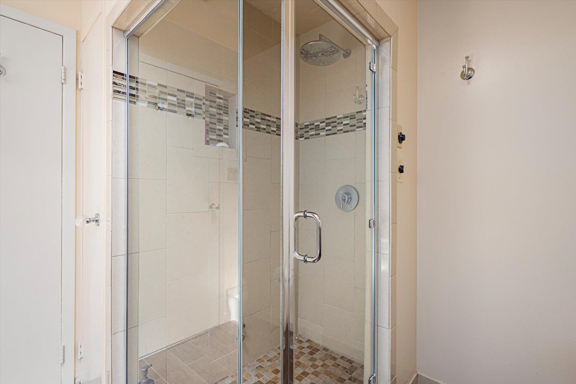 #20 photo, 70 Short Way, Roslyn Heights , NY 11577