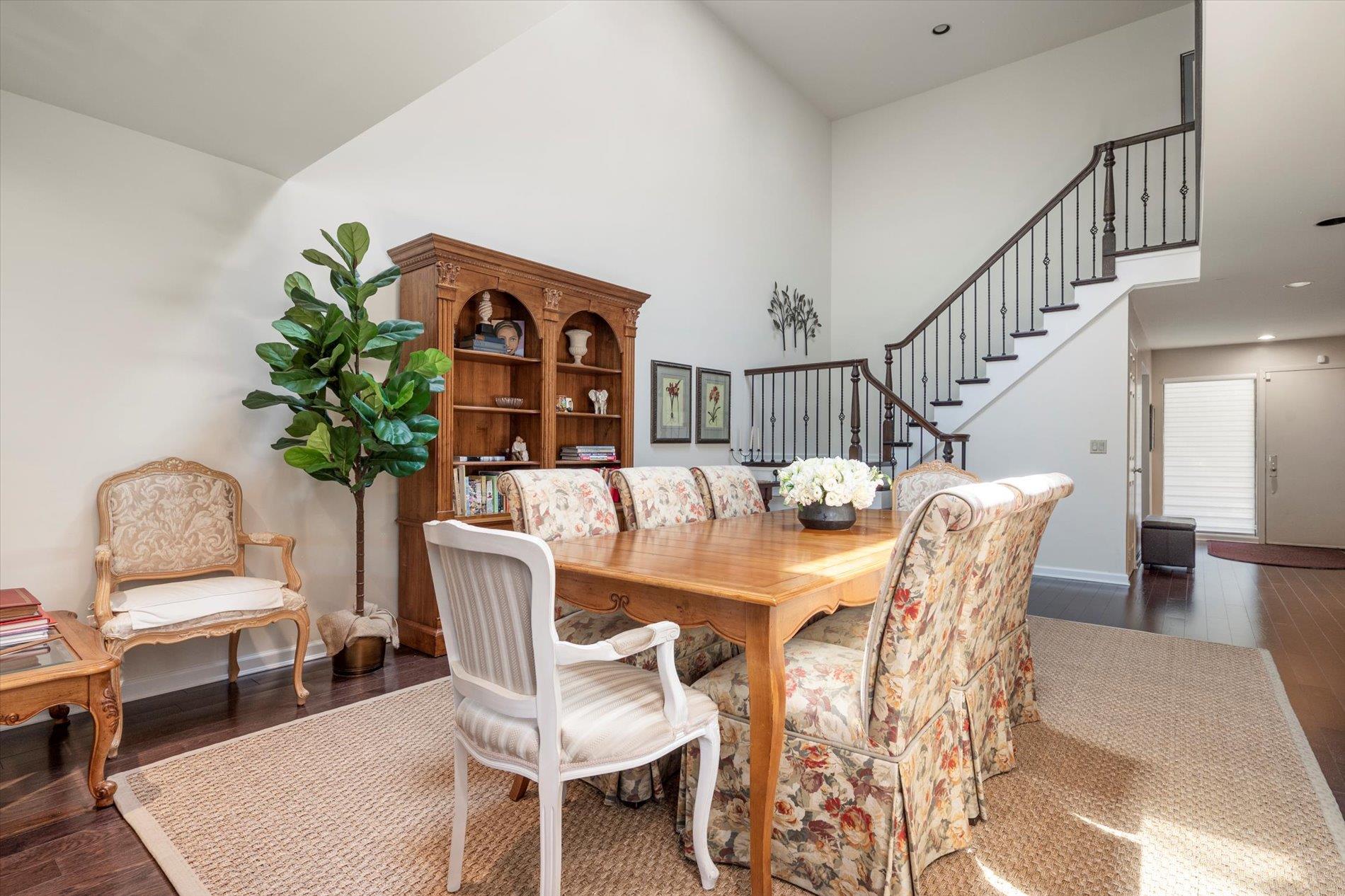 #4 photo, 70 Short Way, Roslyn Heights , NY 11577