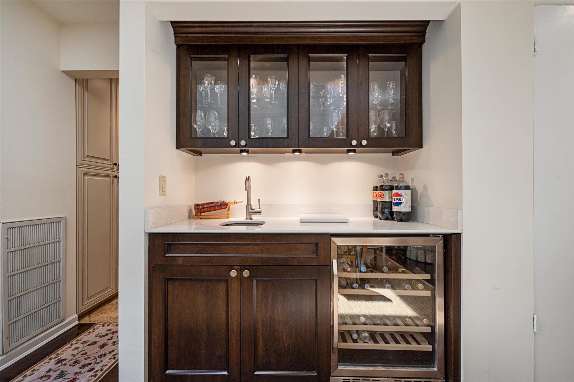 #6 photo, 70 Short Way, Roslyn Heights , NY 11577