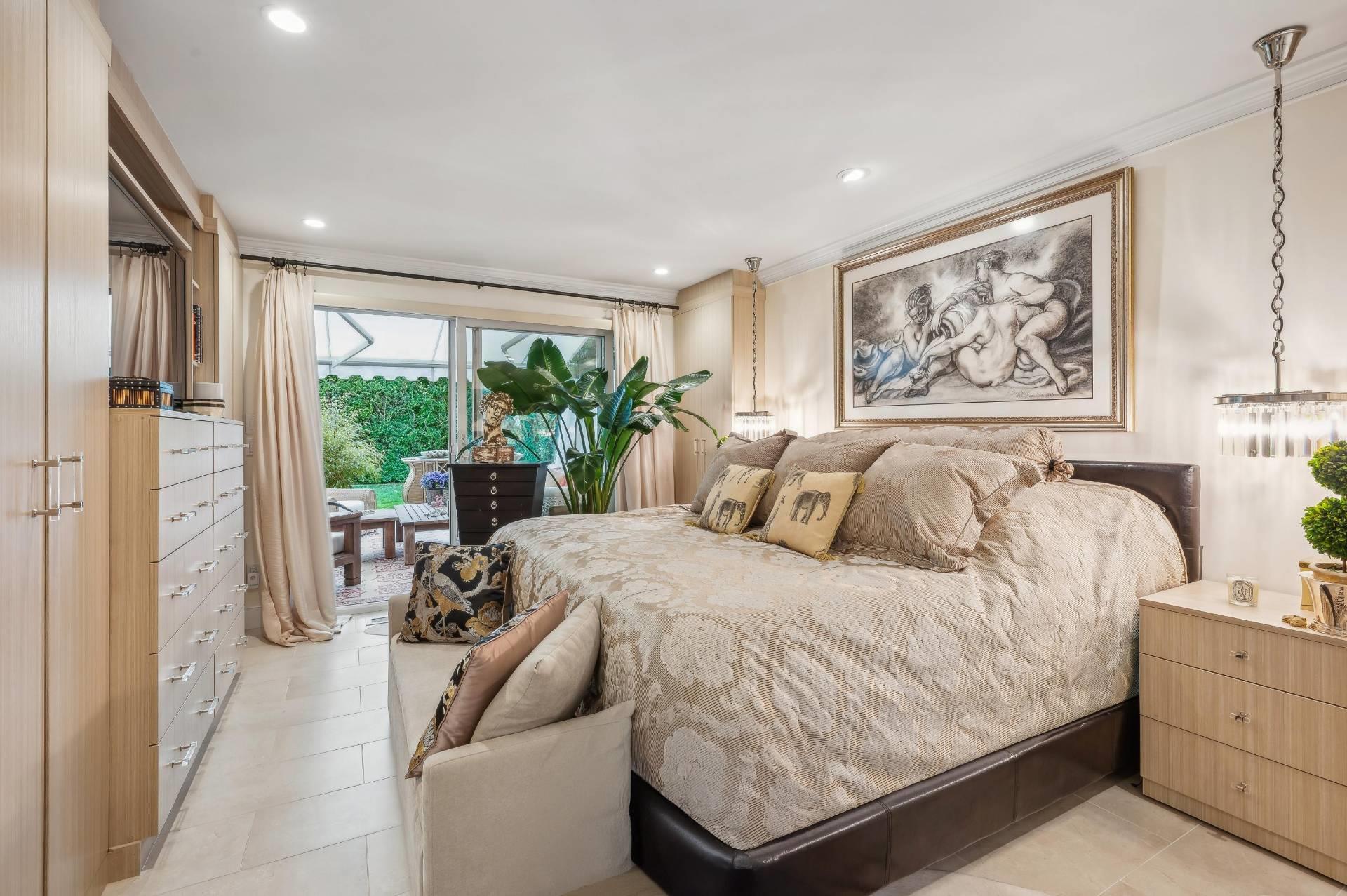 #11 photo, 545 Hampton Road, سوفولك Southampton , NY 11968