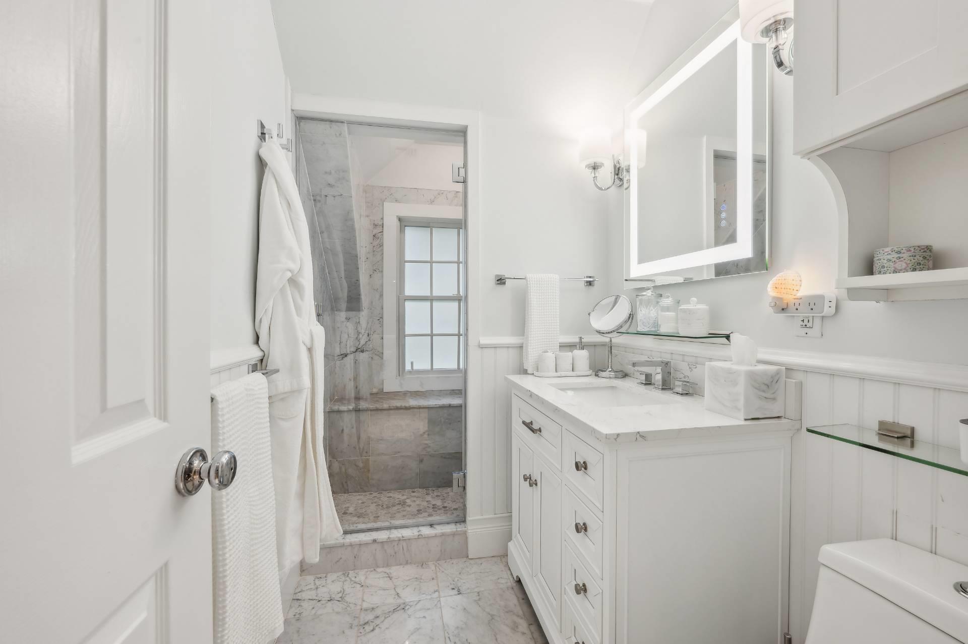 #16 photo, 545 Hampton Road, سوفولك Southampton , NY 11968