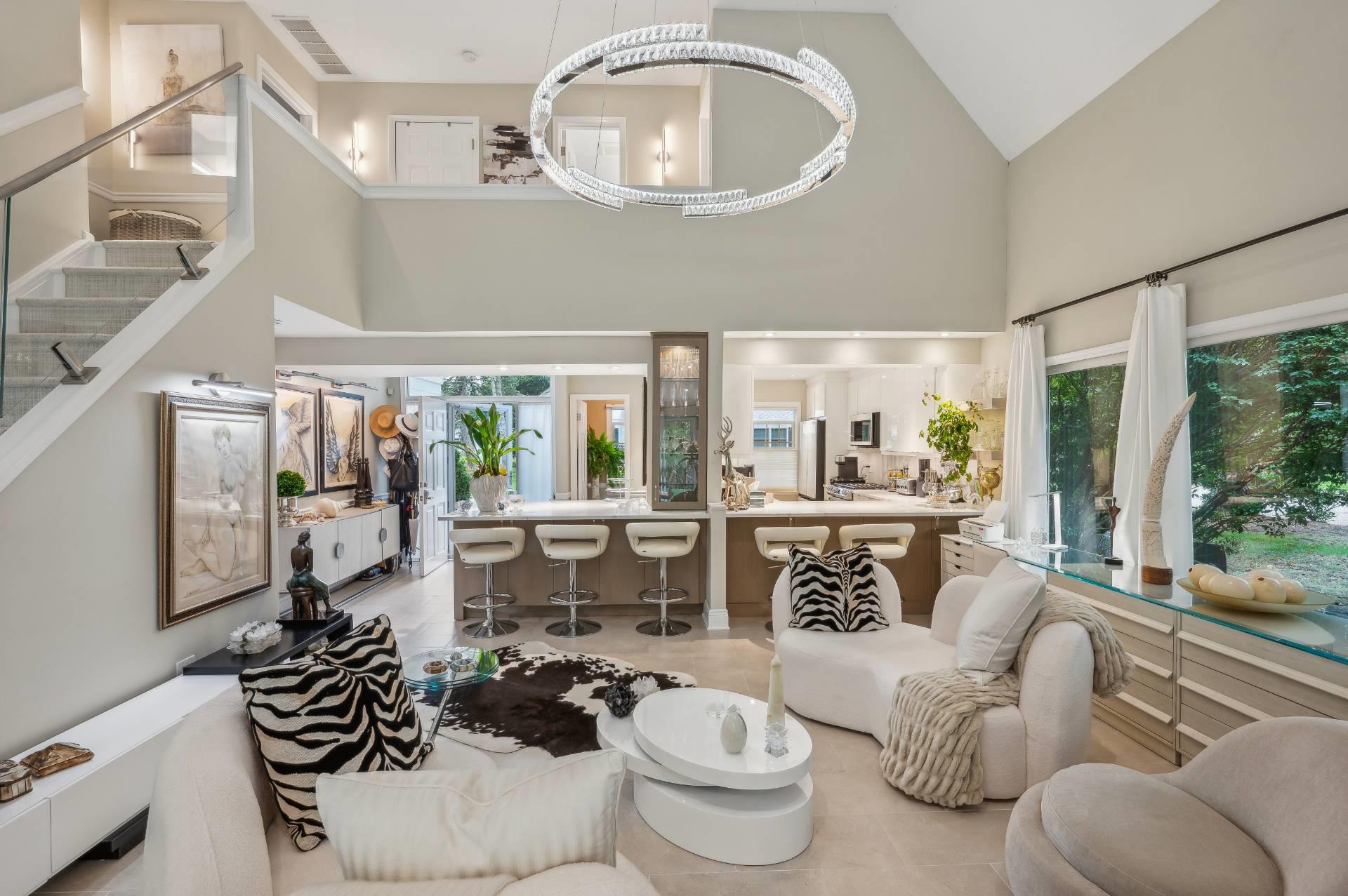 #4 photo, 545 Hampton Road, سوفولك Southampton , NY 11968