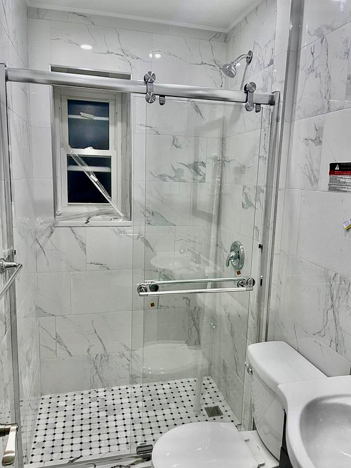 #5 photo, 3234 44th Street, クイーンズ区 Astoria , NY 11103