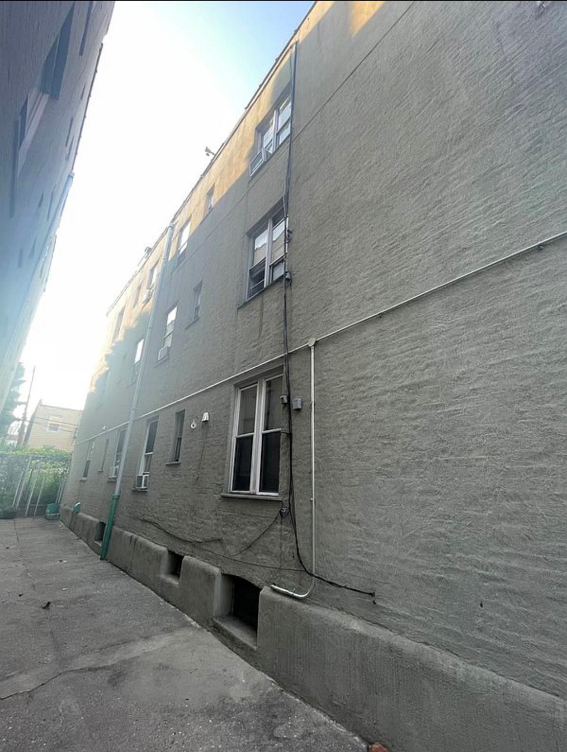 #9 photo, 3234 44th Street, クイーンズ区 Astoria , NY 11103