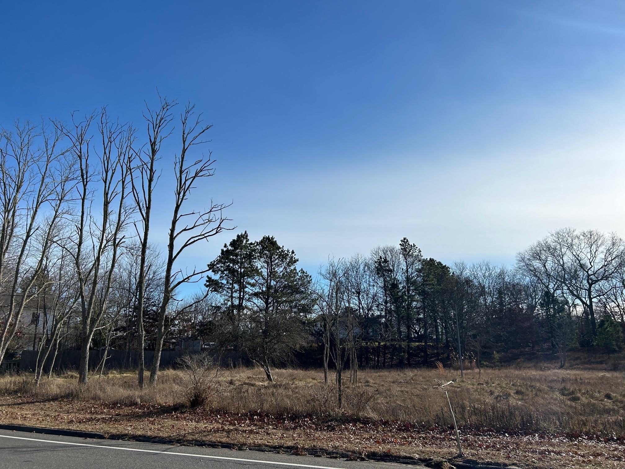 #2 photo, 267 Old Country Road, サフォーク郡 Eastport , NY 11941