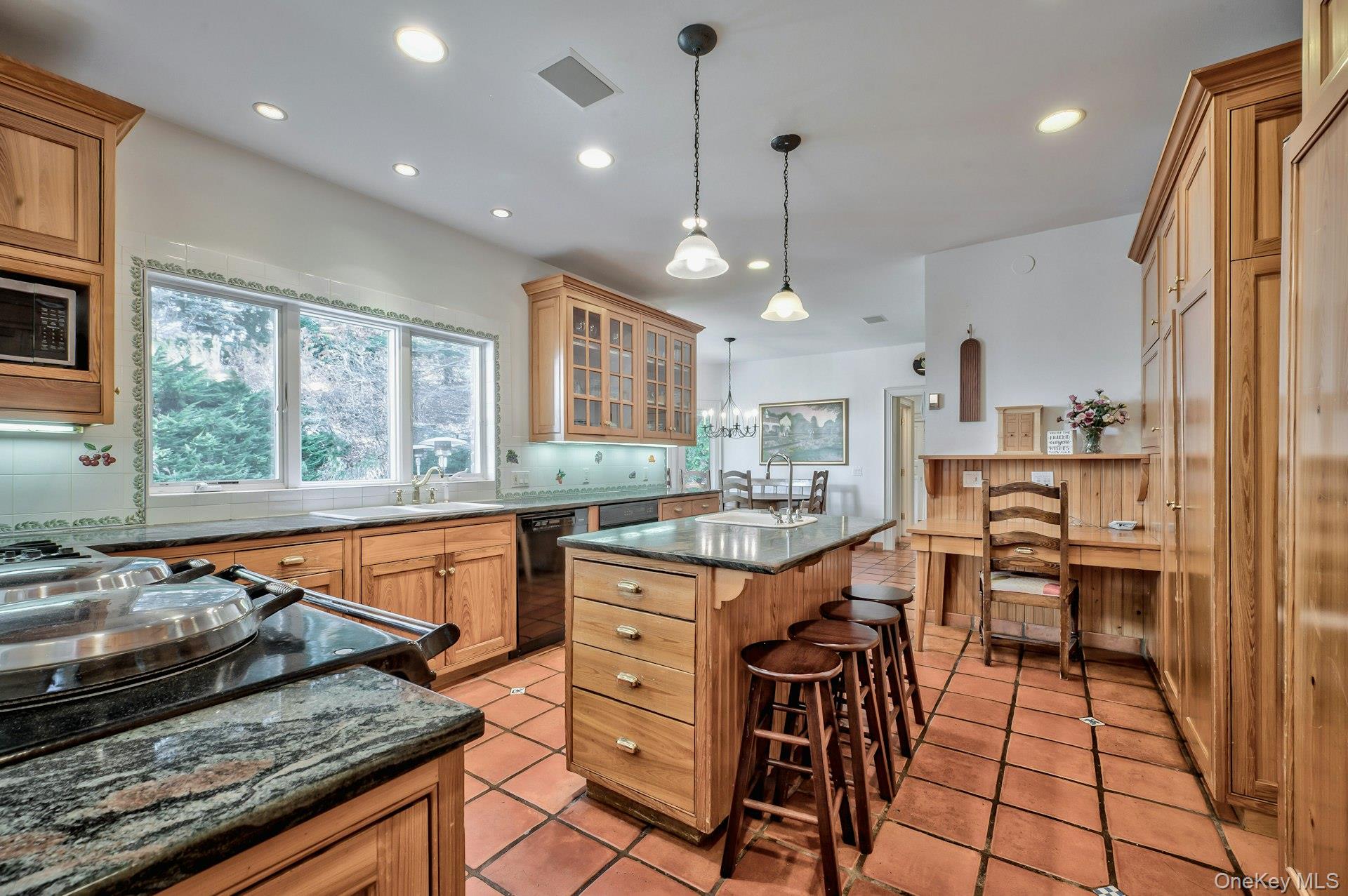 #11 photo, 18 Harriman Drive, ナッソー郡 Sands Point , NY 11050