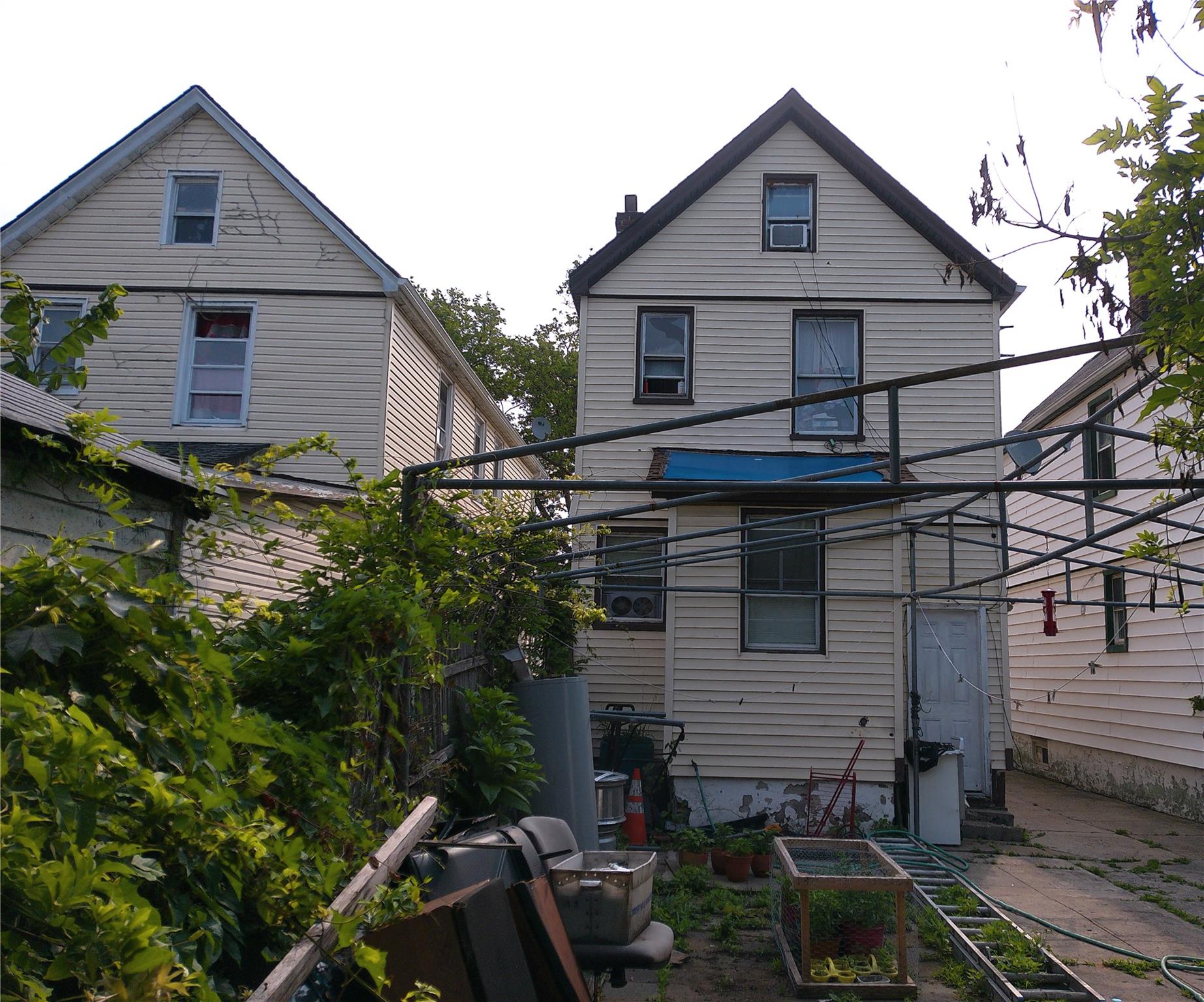 #8 photo, 11158 128th Street, Ozone Park , NY 11420