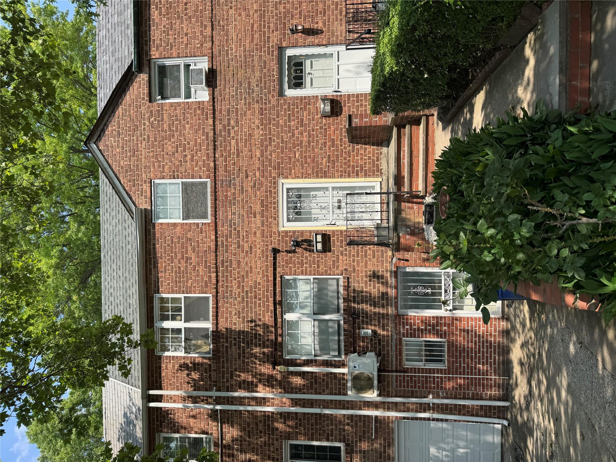 #1 photo, 58-35 Clearview Expressway, Oakland Gardens , NY 11364