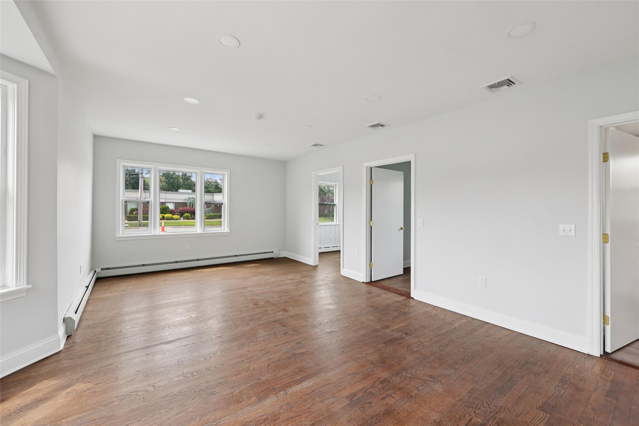 #3 photo, 160 Route 304, Bardonia , NY 10954