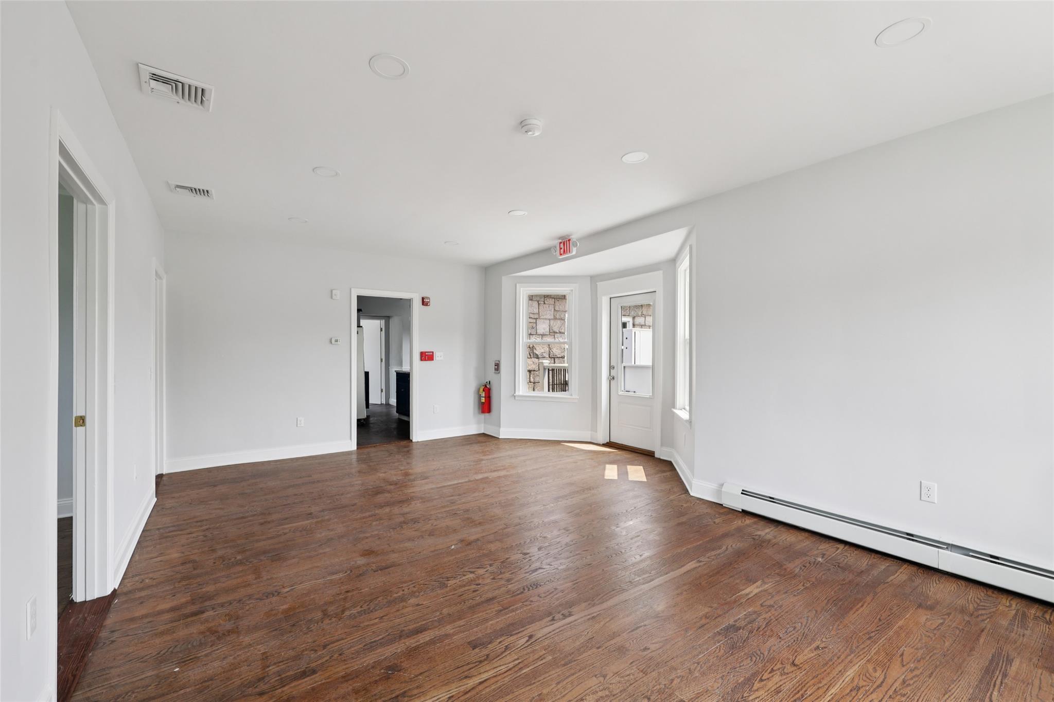 #5 photo, 160 Route 304, Bardonia , NY 10954