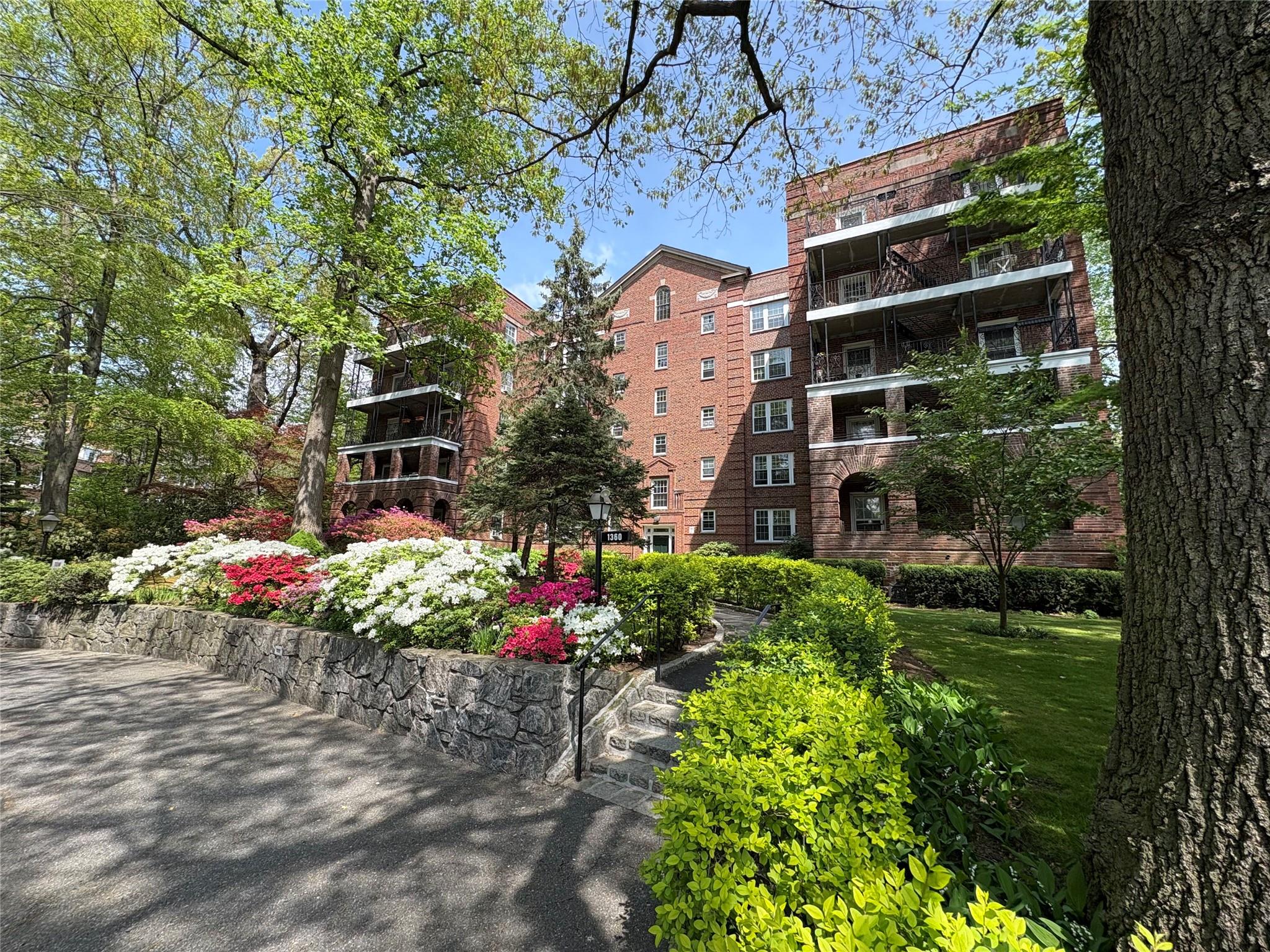 #1 photo, 1360 Midland Avenue, 布朗士 Bronxville , NY 10708