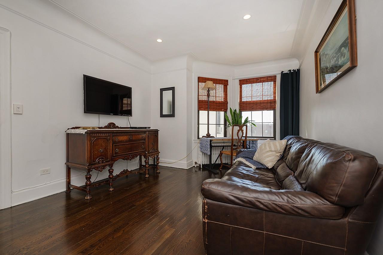 #11 photo, 26 W Pondfield Road, ブロンクス区 Bronxville , NY 10708