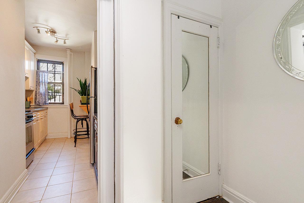 #13 photo, 26 W Pondfield Road, ブロンクス区 Bronxville , NY 10708