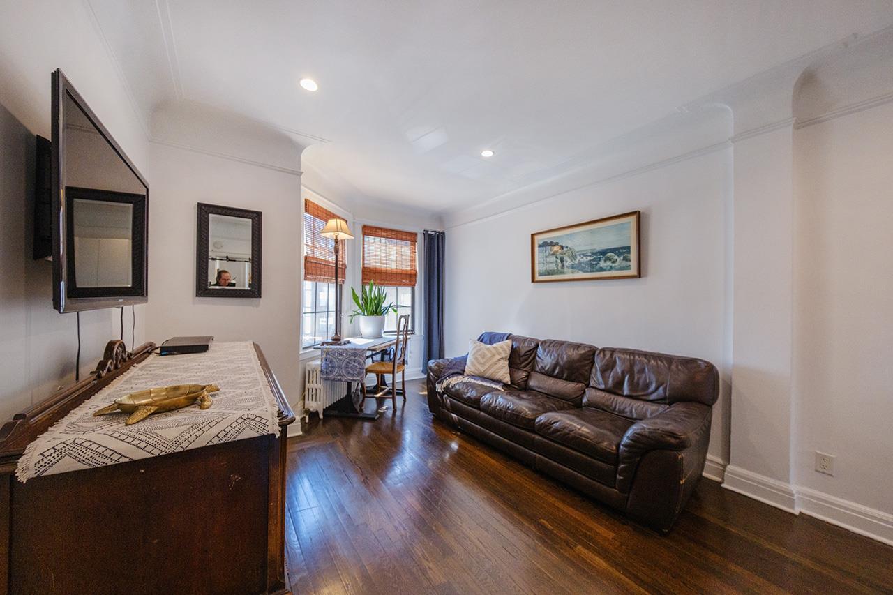 #8 photo, 26 W Pondfield Road, ブロンクス区 Bronxville , NY 10708