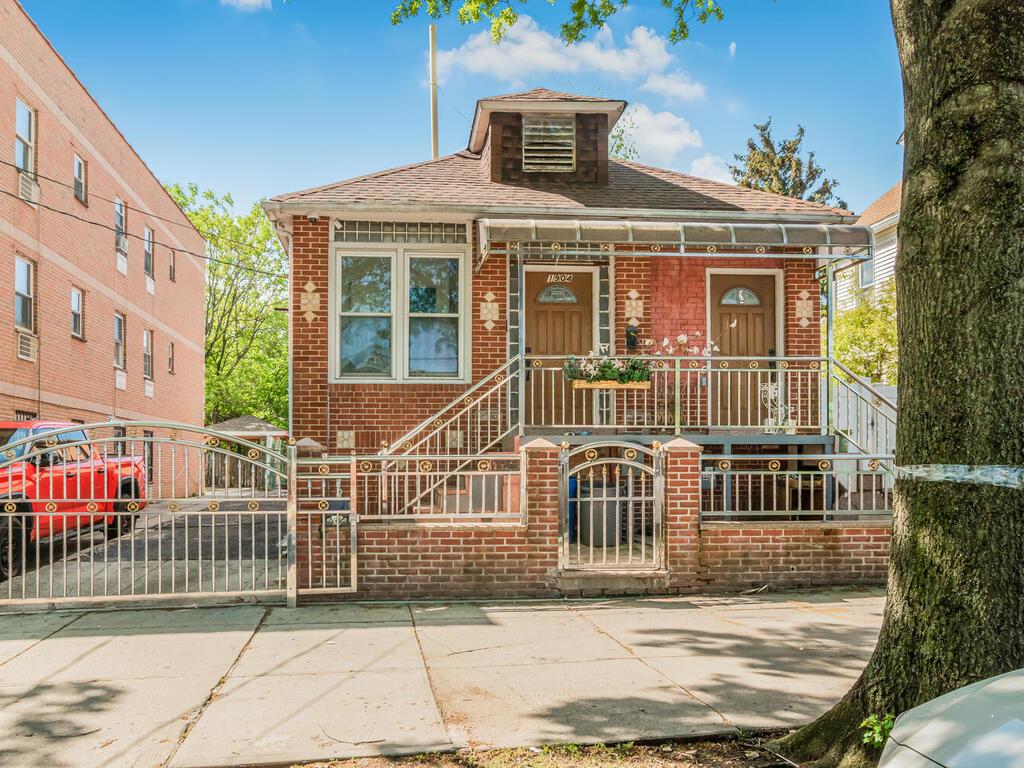 #2 photo, 1904 Lacombe Avenue, ブロンクス区 Bronx , NY 10473