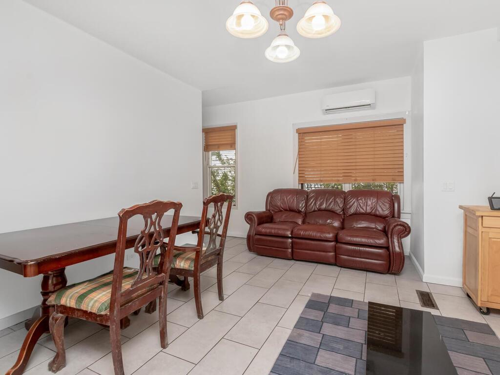 #4 photo, 1904 Lacombe Avenue, ブロンクス区 Bronx , NY 10473