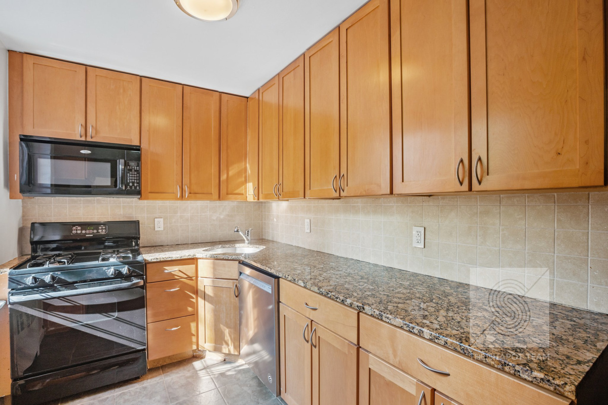 #9 photo, 153 Bennett Avenue, マンハッタン Hudson Heights , NY 10040