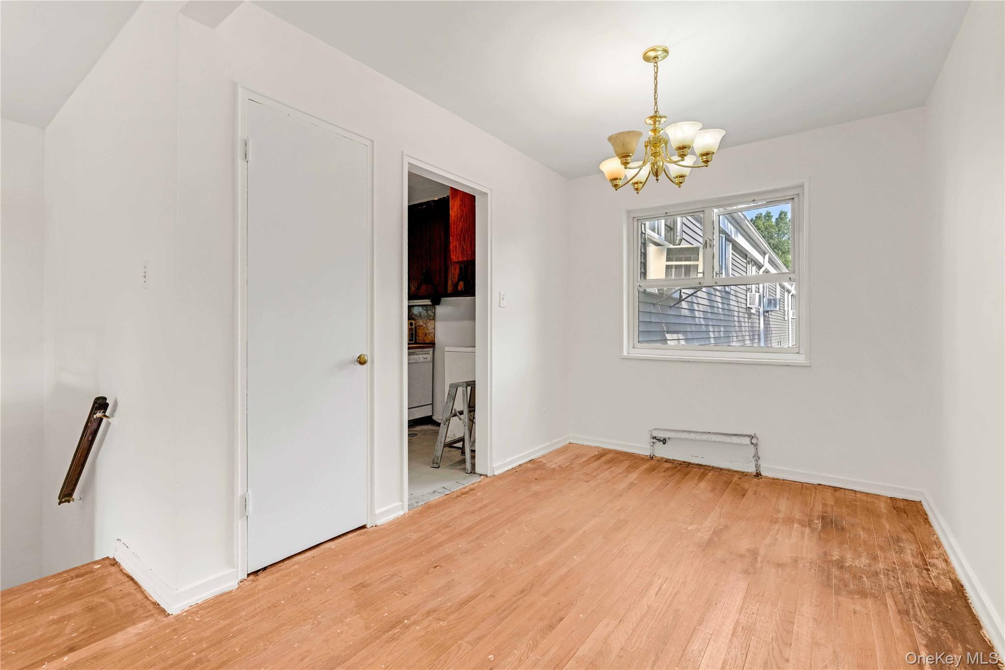 #11 photo, 224-01 Hillside Avenue, Queens Village , NY 11427