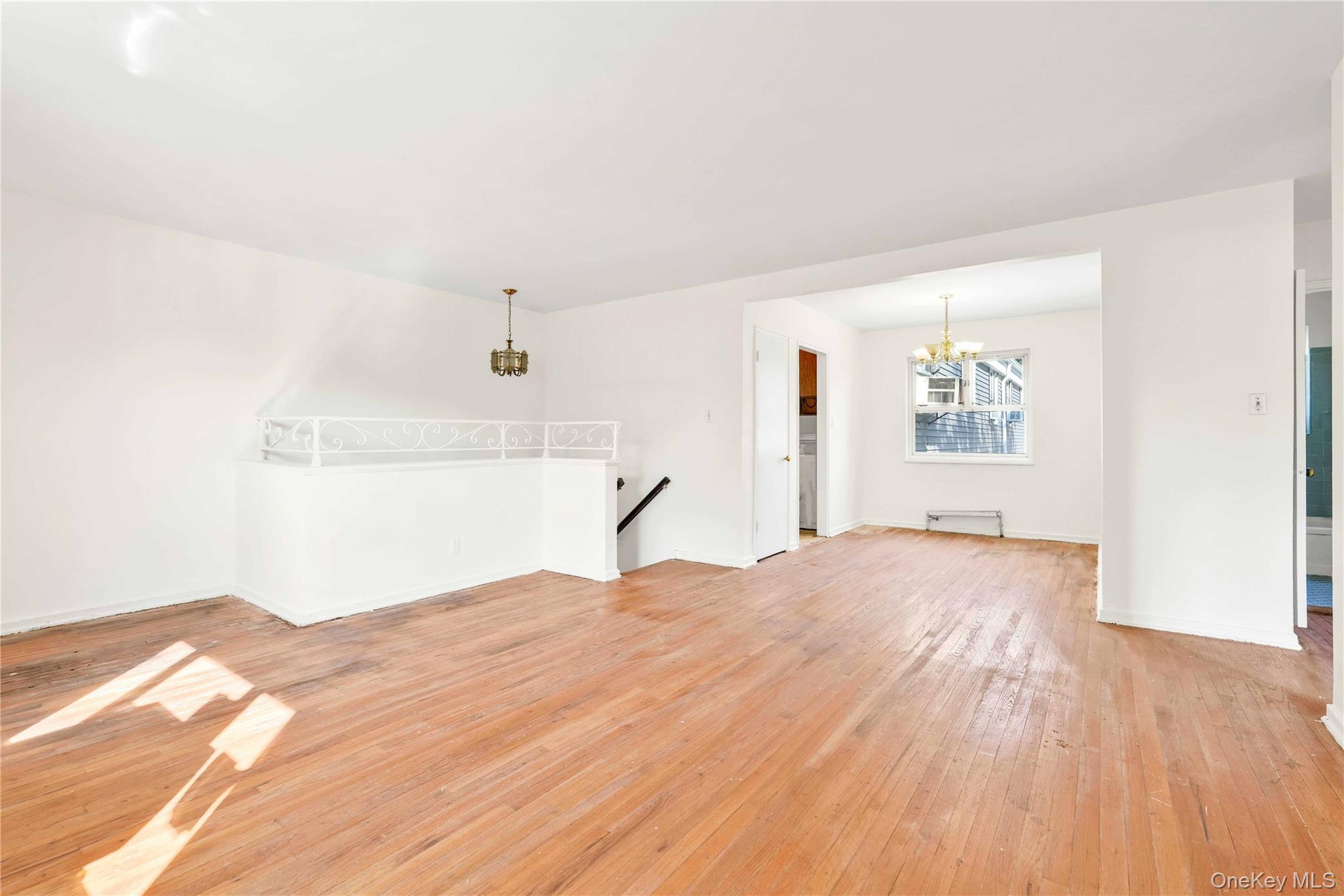 #5 photo, 224-01 Hillside Avenue, Queens Village , NY 11427