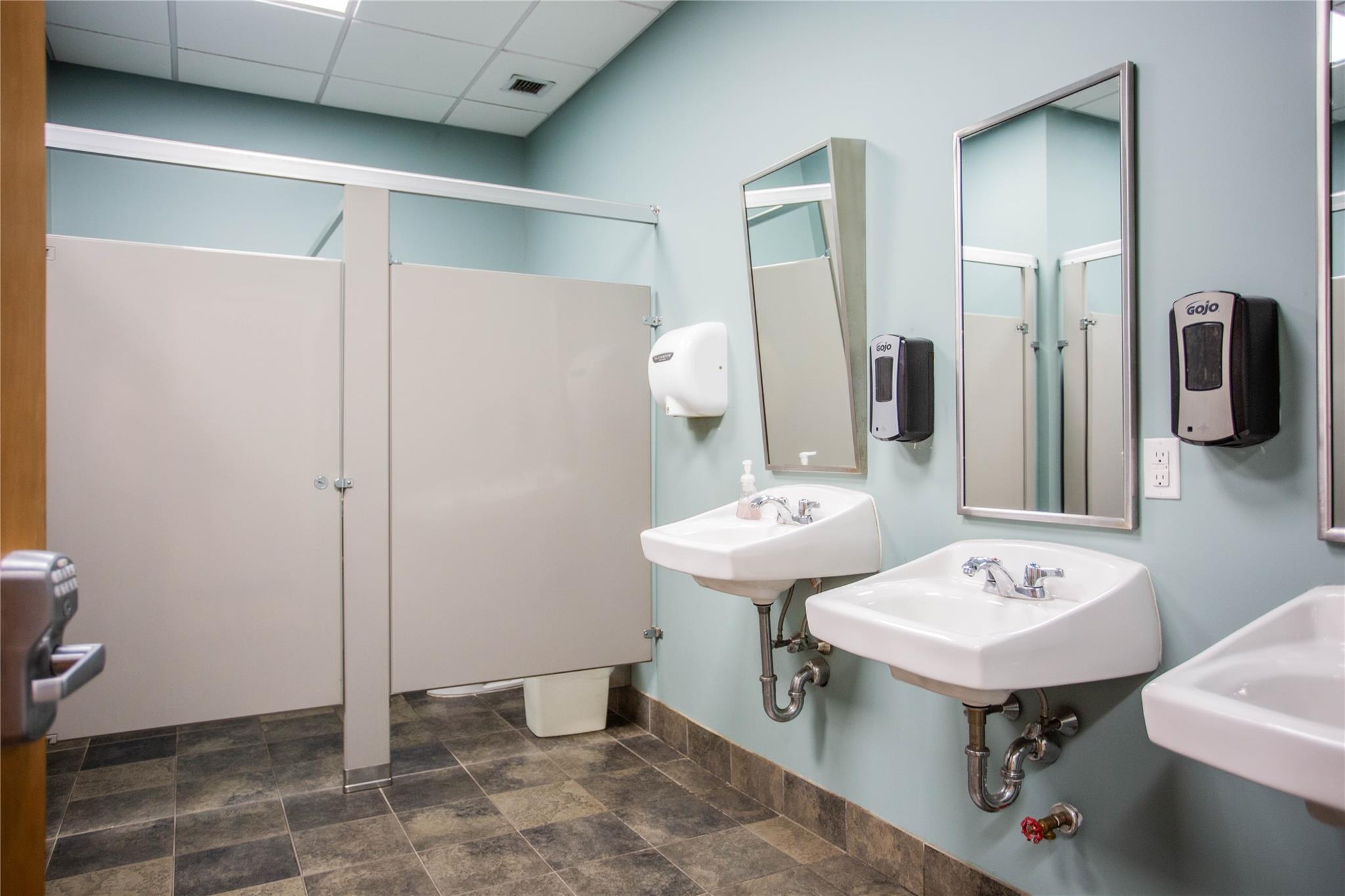 #4 photo, 486 Sunrise Highway, ナッソー郡 Rockville Centre , NY 11570