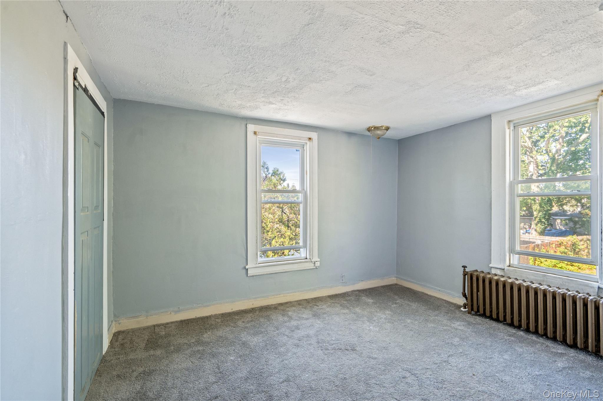 #16 photo, 227 N Railroad Avenue, サフォーク郡 Babylon , NY 11702