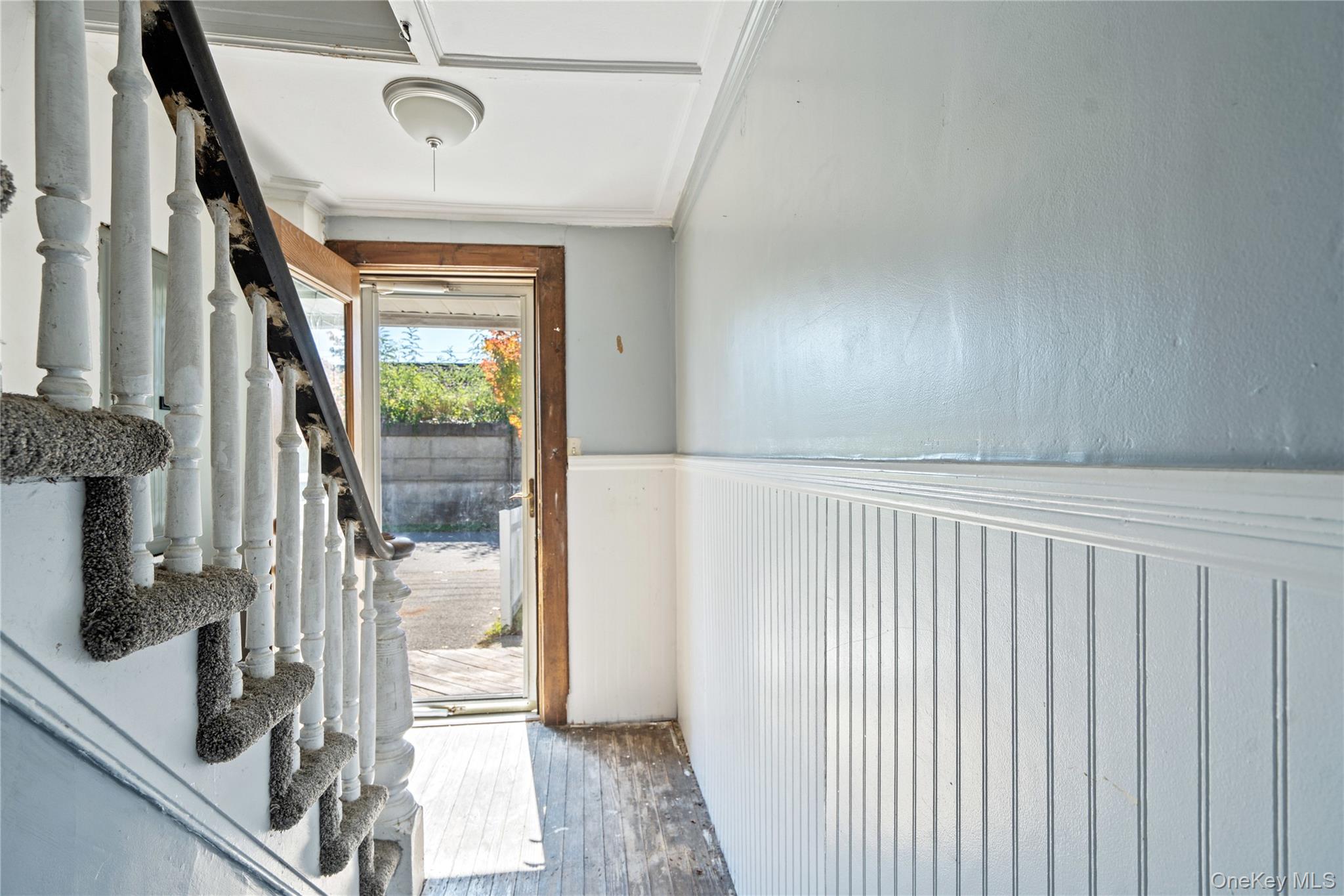 #3 photo, 227 N Railroad Avenue, サフォーク郡 Babylon , NY 11702