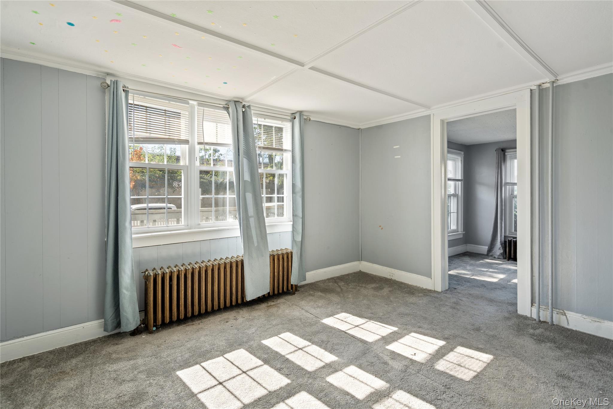 #6 photo, 227 N Railroad Avenue, サフォーク郡 Babylon , NY 11702