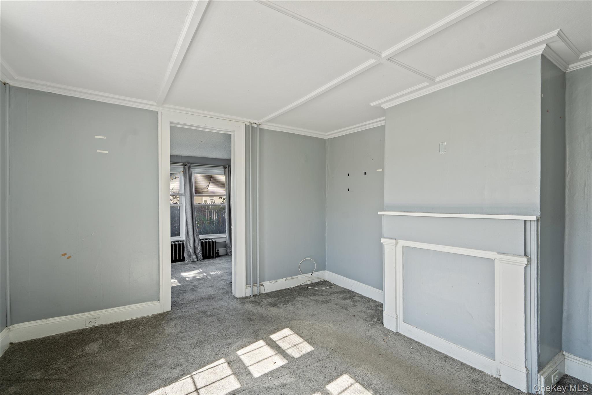 #7 photo, 227 N Railroad Avenue, サフォーク郡 Babylon , NY 11702