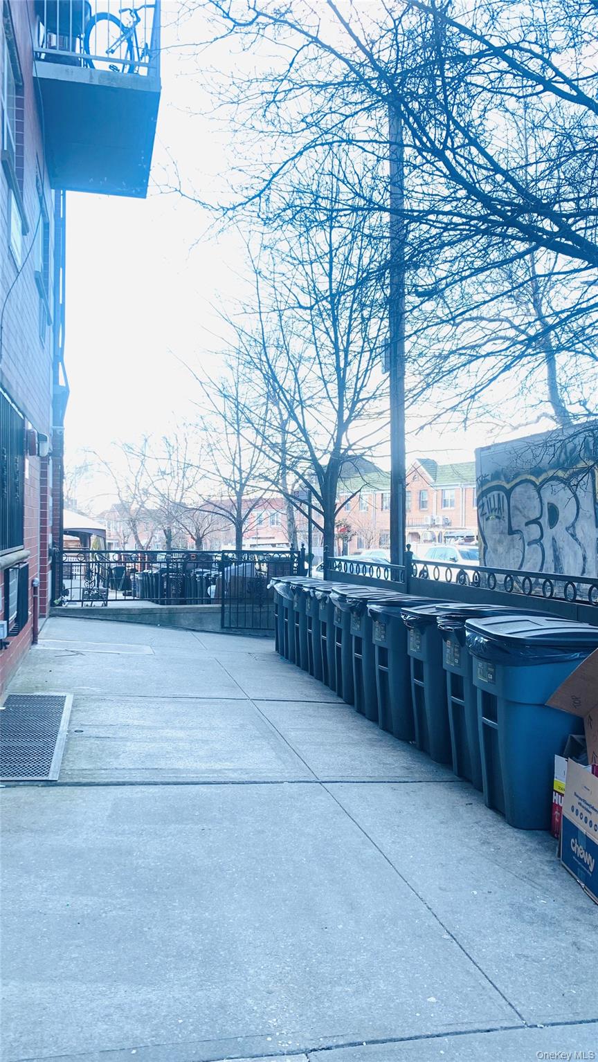 #18 photo, 14102 Pershing Crescent, クイーンズ区 Briarwood , NY 11435