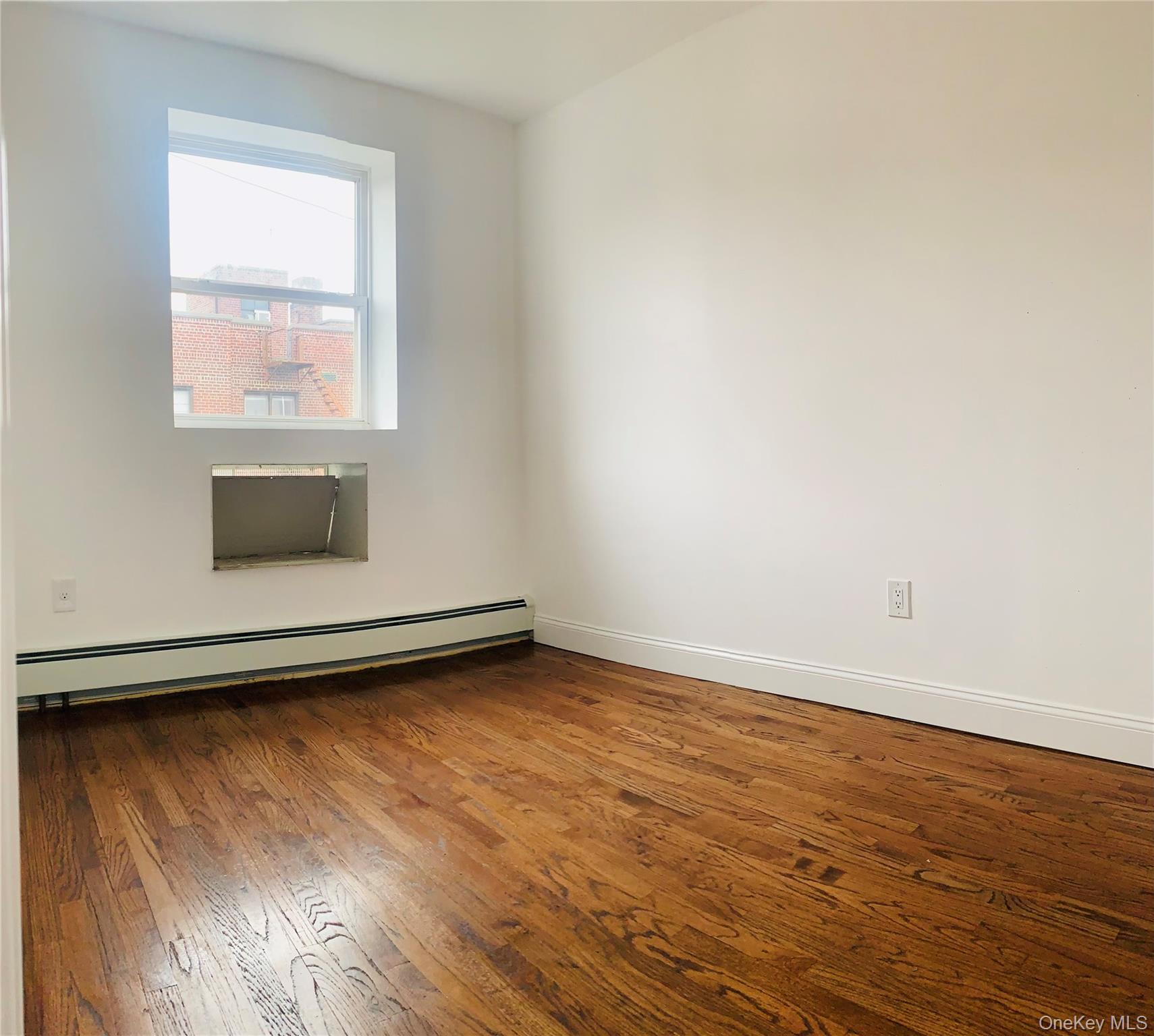 #6 photo, 14102 Pershing Crescent, クイーンズ区 Briarwood , NY 11435