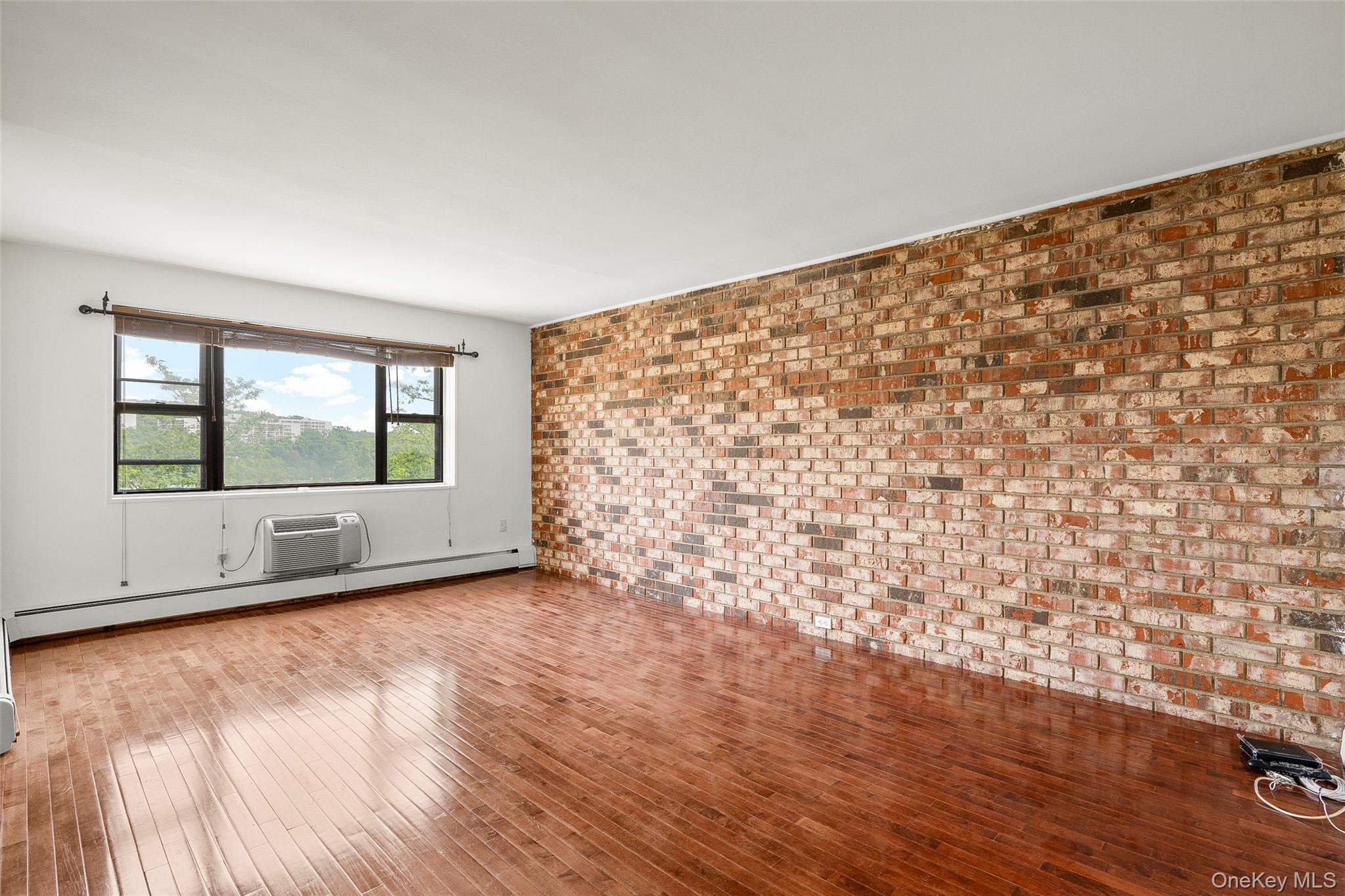 #6 photo, 505 Central Avenue, White Plains , NY 10606