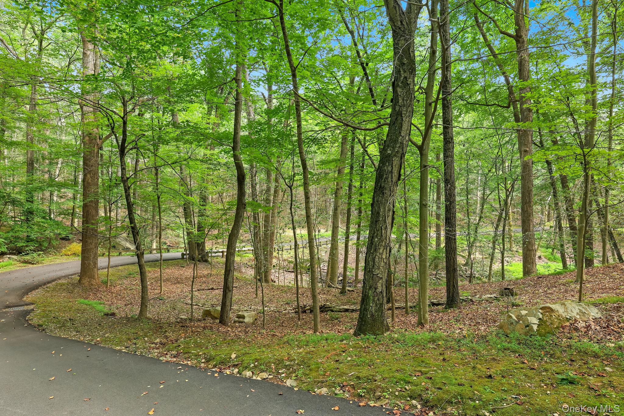 #3 photo, 7 Vincent Lane, Armonk , NY 10504