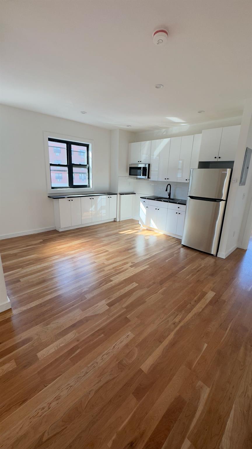 #8 photo, 32 Radde Place, ブルックリン区 Brooklyn , NY 11233