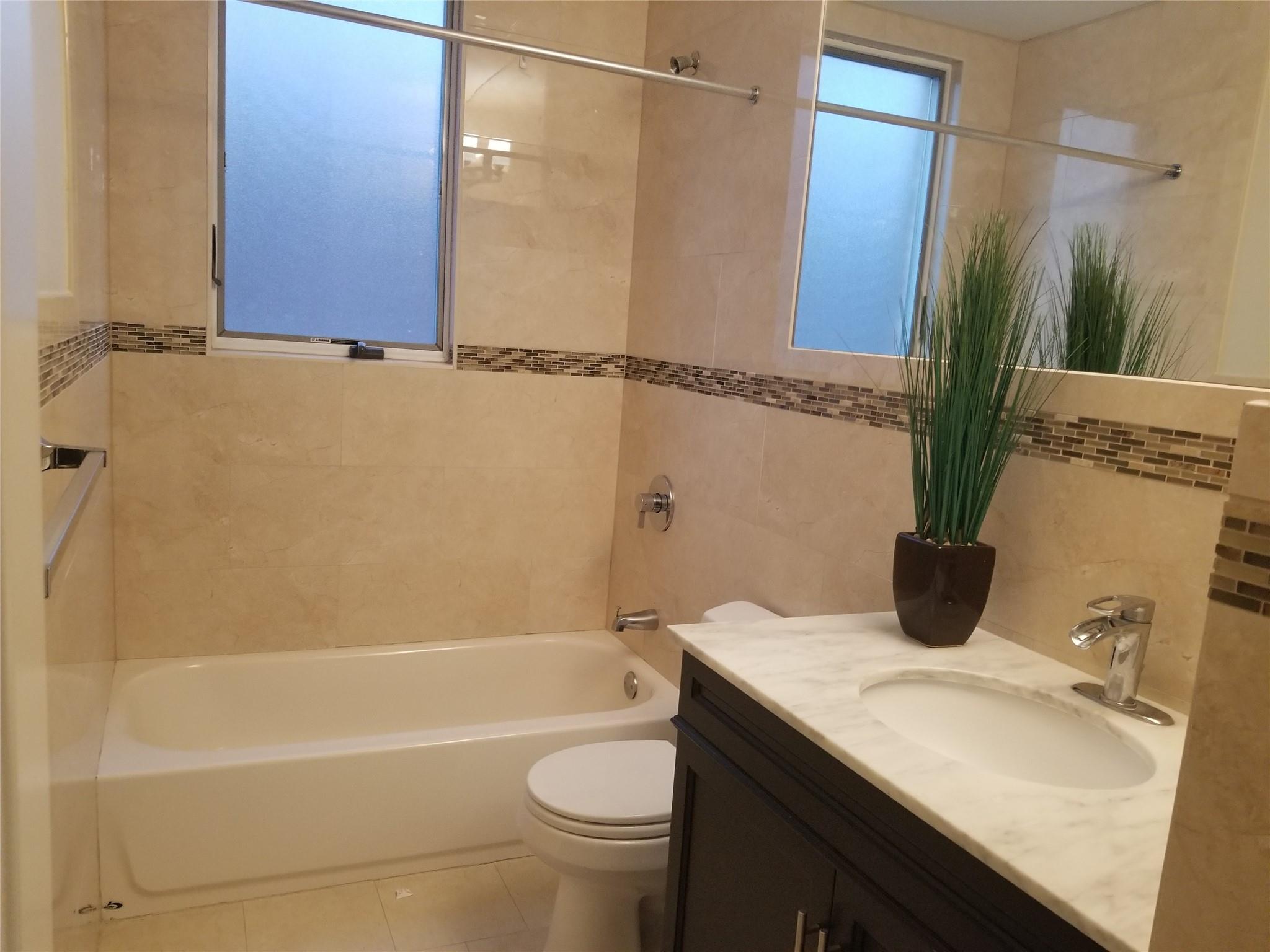 #5 photo, 45-44 E 189 Street, Flushing , NY 11358