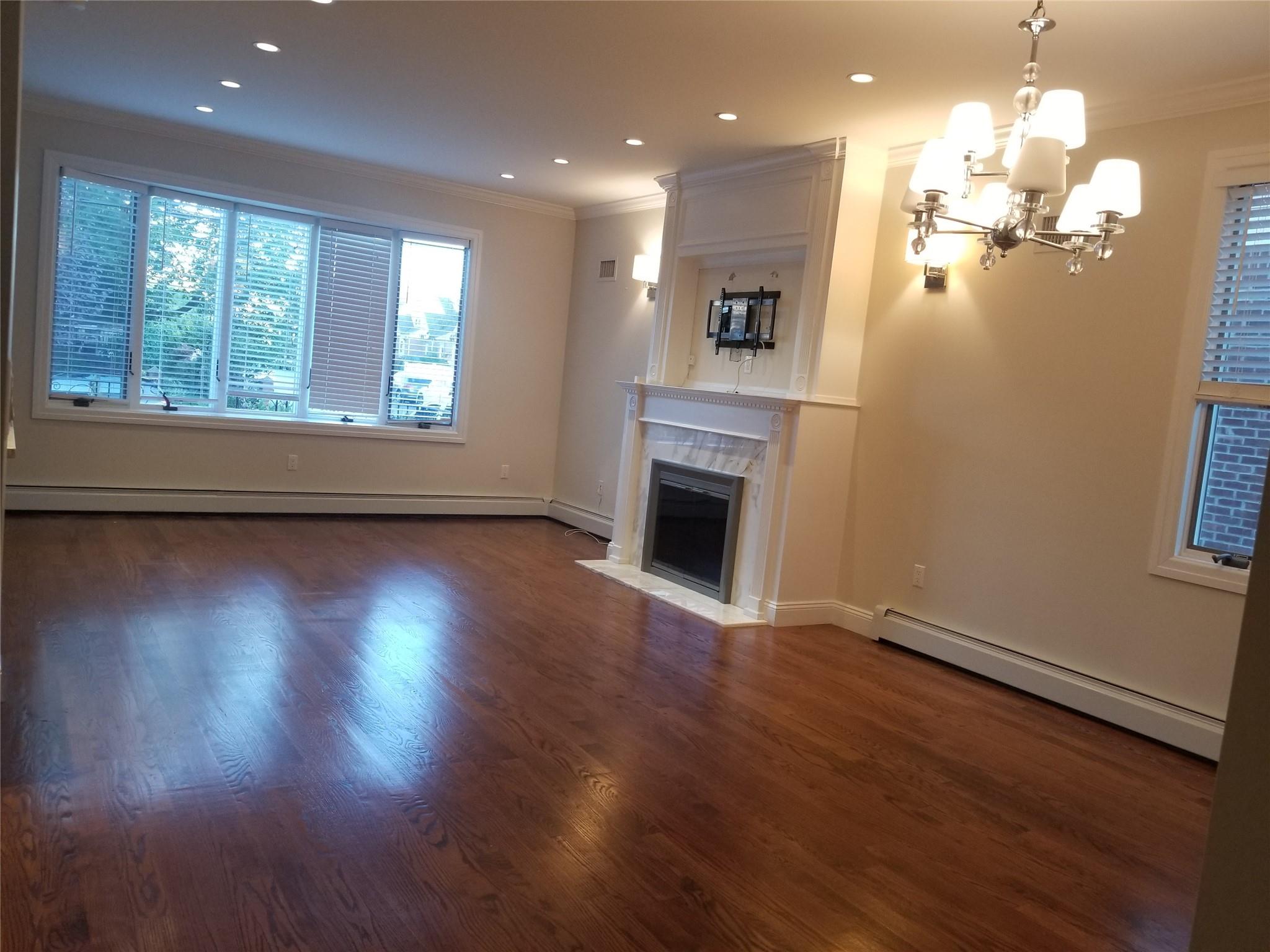 #6 photo, 45-44 E 189 Street, Flushing , NY 11358