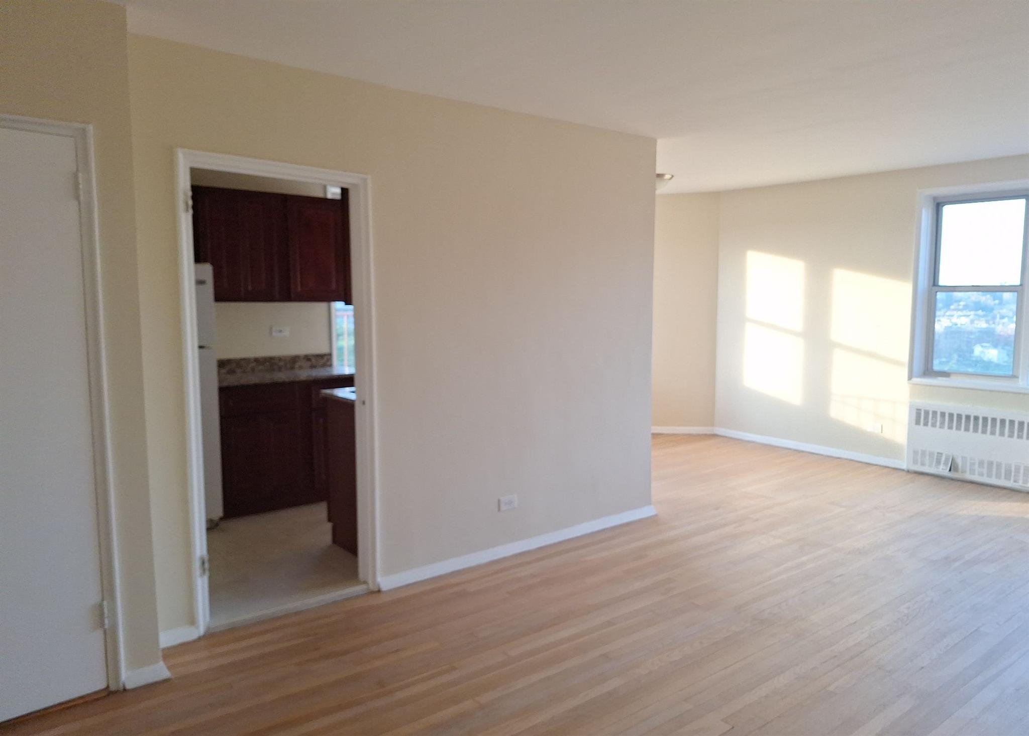 #7 photo, 3475 Greystone Avenue, ブロンクス区 Bronx , NY 10463