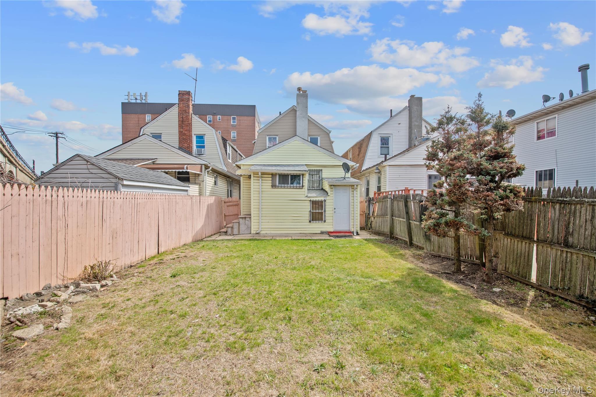 #12 photo, 665 Nasby Place, クイーンズ区 Bayswater , NY 11691